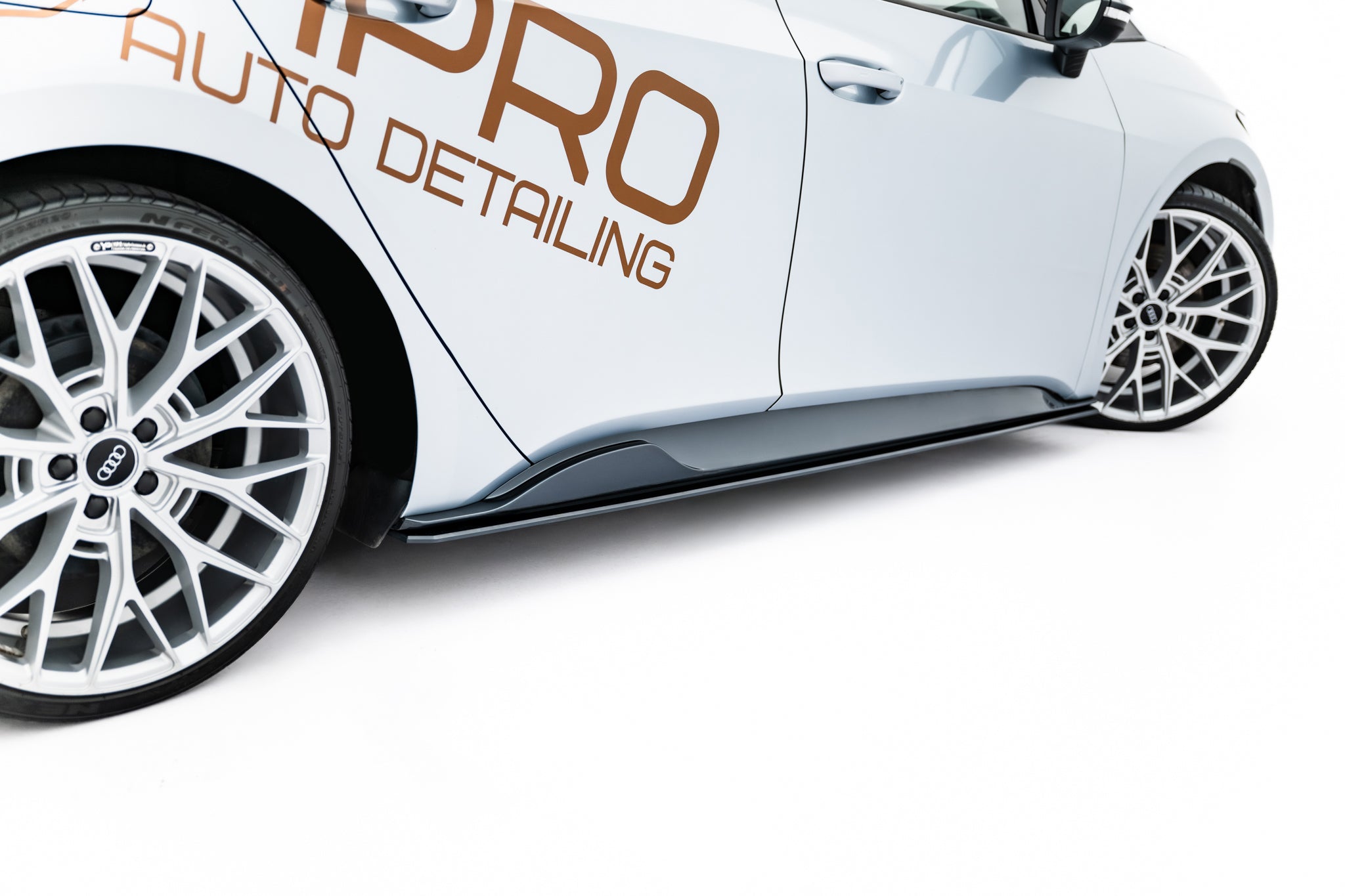 Maxton Design Street Pro Street+ Seitenschweller Leisten passend für Cupra Born Mk1