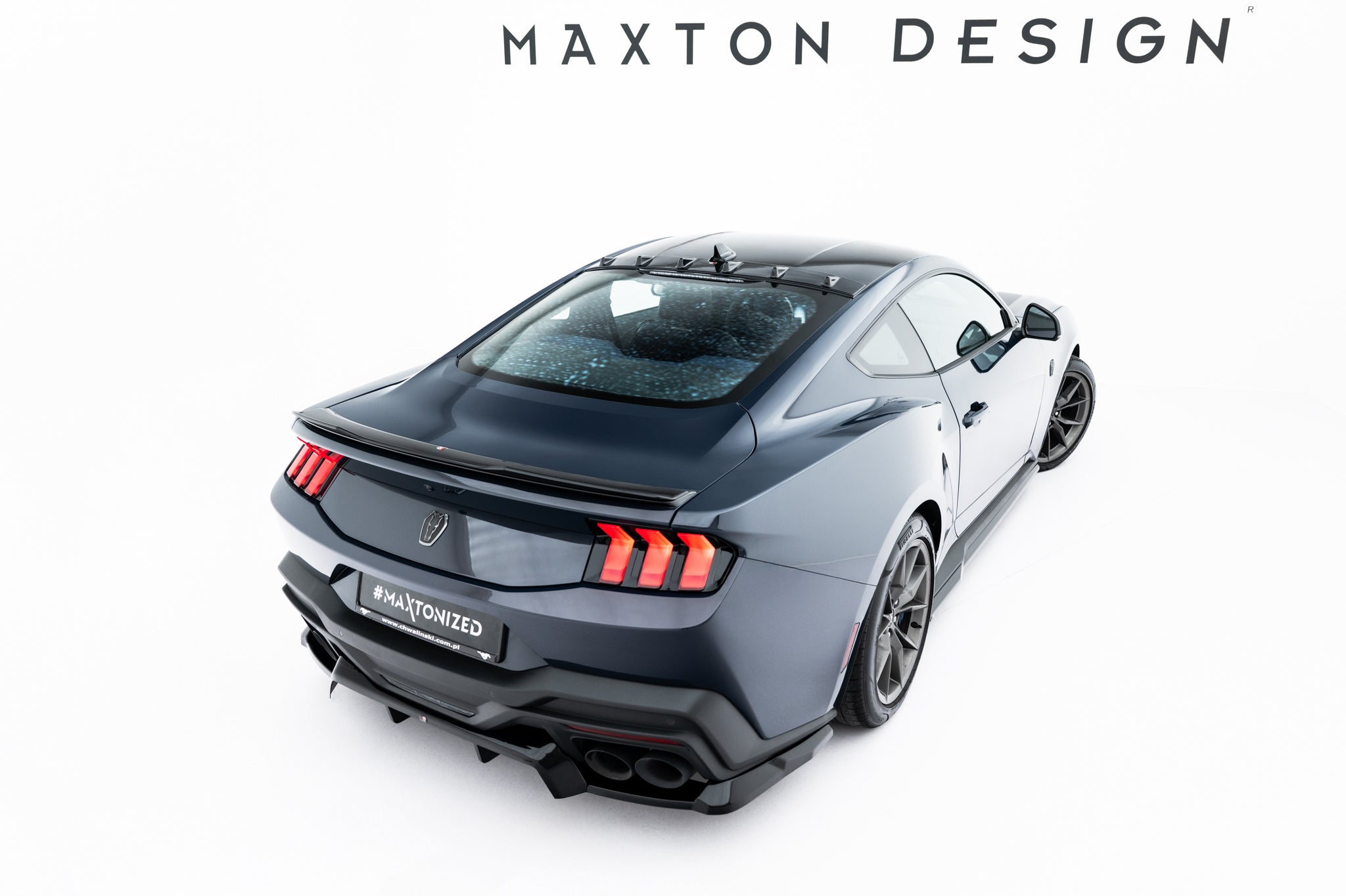 Maxton Design Street+ Mittlerer Diffusor RACE passend für Ford Mustang Dark Horse Mk7 schwarz Hochglanz