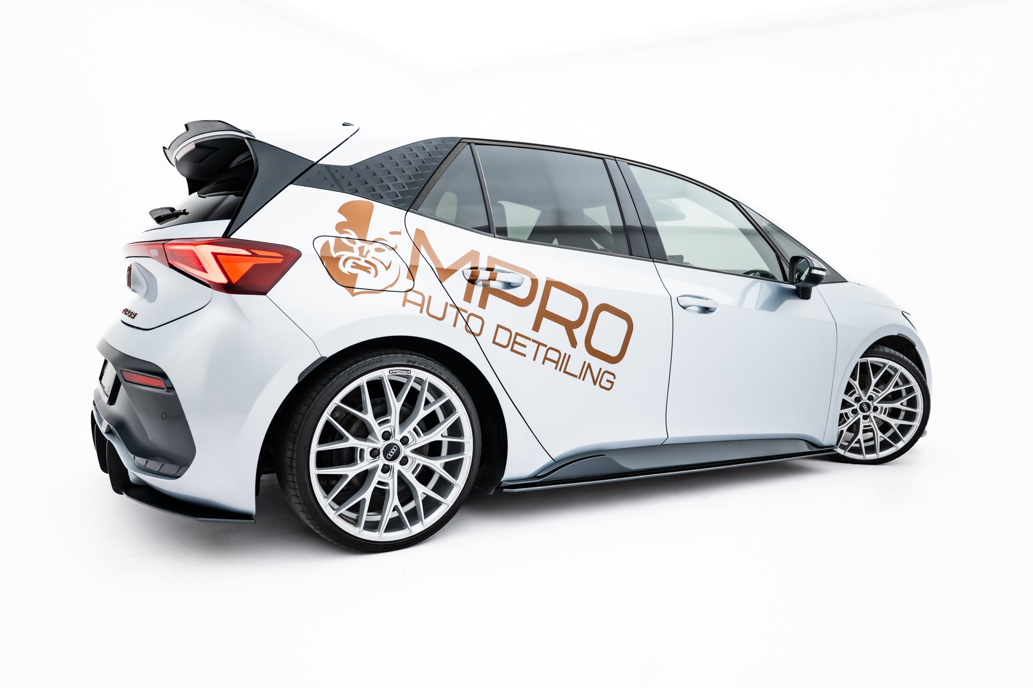 Maxton Design Street Pro Street+ Seitenschweller Leisten passend für Cupra Born Mk1