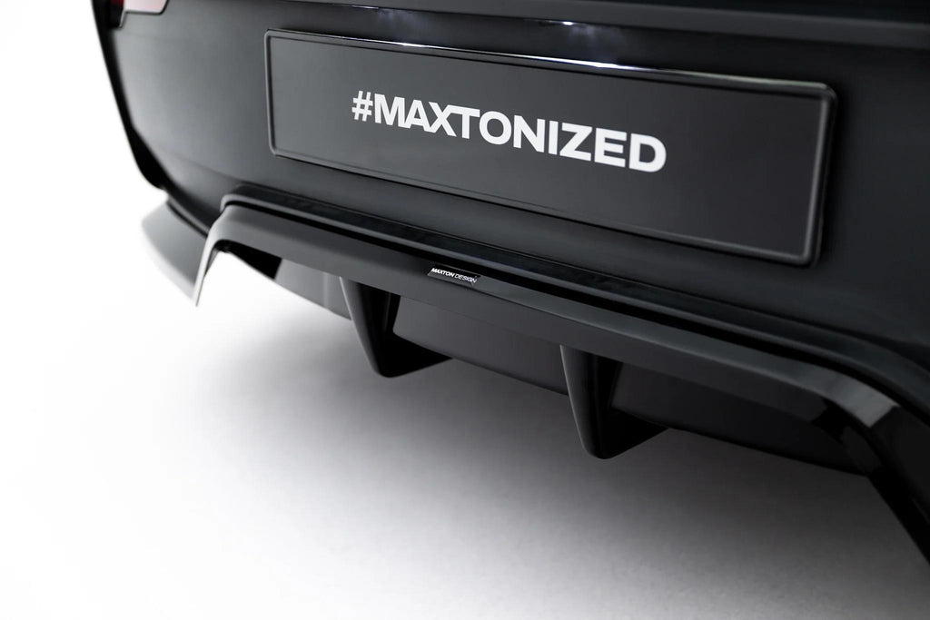 Maxton Design Street+ Mittlerer Diffusor RACE passend für Tesla Model Y Premium Mk1 Facelift schwarz Hochglanz
