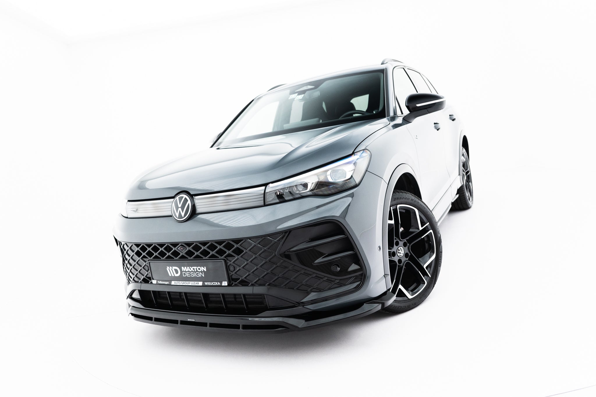 Maxton Design Street+ Spoilerlippe Front Ansatz V.2 passend für VW Tiguan R-Line Mk3 schwarz Hochglanz