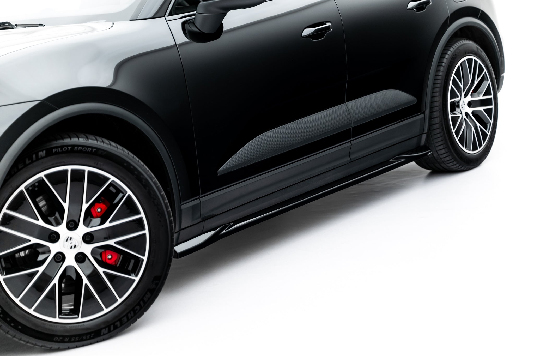Maxton Design Street+ Seitenschweller Leisten passend für Porsche Macan EV Mk1 schwarz Hochglanz