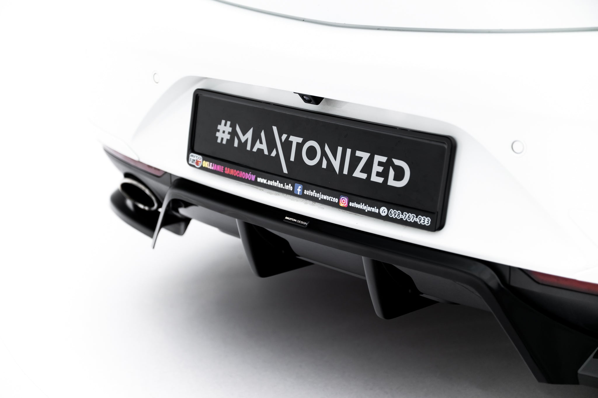 Maxton Design Street+ Mittlerer Diffusor RACE passend für Opel Insignia OPC-Line Mk2 schwarz Hochglanz