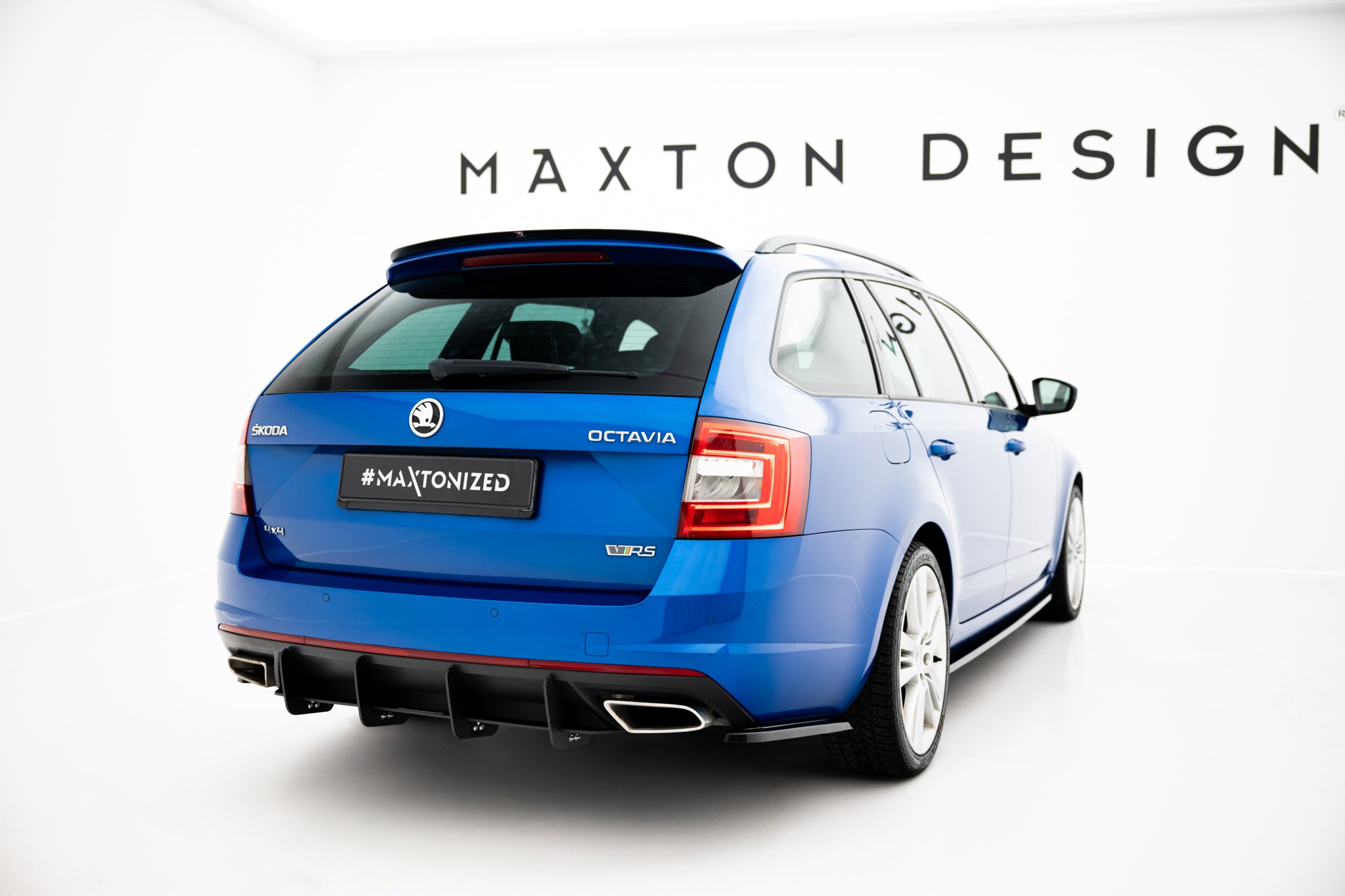 Maxton Design Heck Ansatz Flaps Diffusor passend für Skoda Octavia RS Mk3 / Mk3 FL Hatchback / Kombi schwarz Hochglanz
