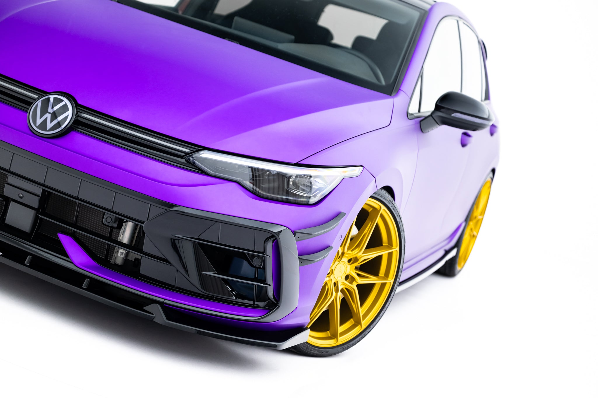 Maxton Design Street+ Spoilerlippe Front Ansatz V.3 passend für VW Golf R Variant Mk8 Facelift schwarz Hochglanz