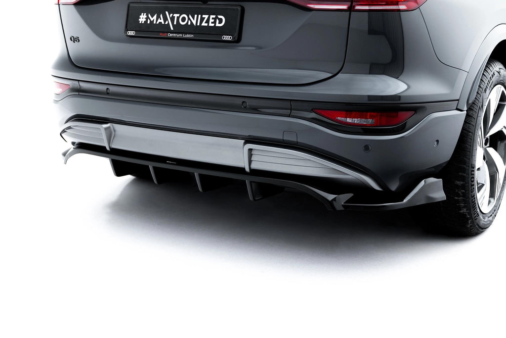 Maxton Design Street+ Mittlerer Diffusor RACE passend für Audi Q6 e-tron S-Line / SQ6 e-tron SUV / Sportback Mk1 schwarz Hochglanz