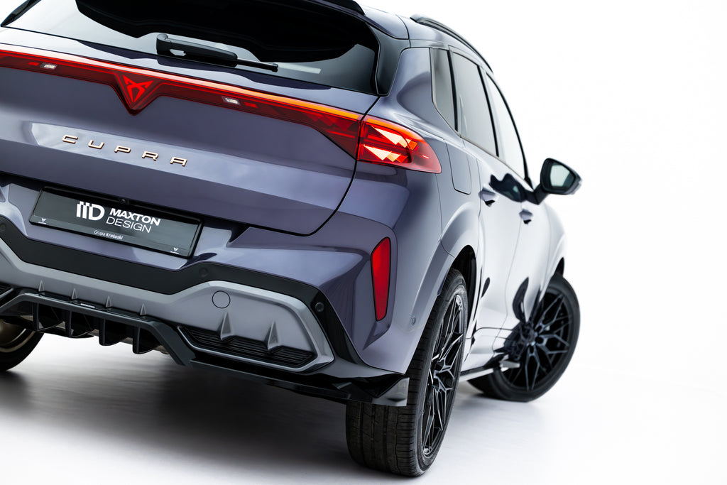 Maxton Design Street+ Mittlerer Diffusor RACE passend für V.1 Cupra Terramar Mk1 (Version ohne Anhängerkupplung) schwarz Hochglanz