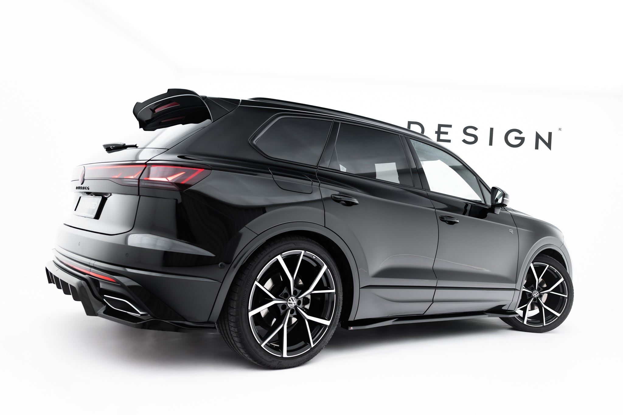 Maxton Design Street+ Seitenschweller Leisten passend für VW Touareg R-Line Mk3 Facelift schwarz Hochglanz