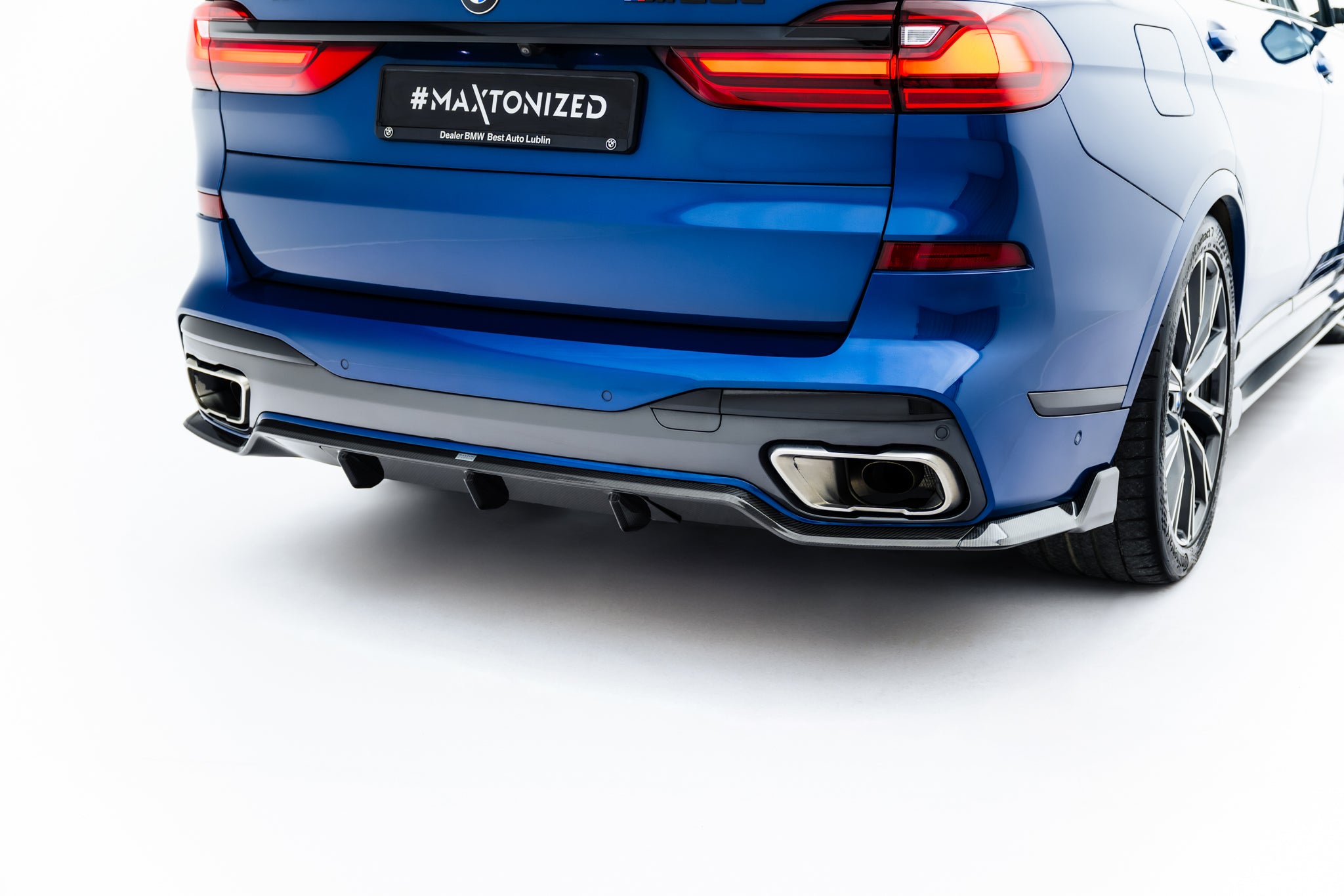 Maxton Design Prepreg Carbon Fiber Diffusor Heck Ansatz passend für BMW X7 M-Paket G07 / G07 Facelift (version mit towbar)