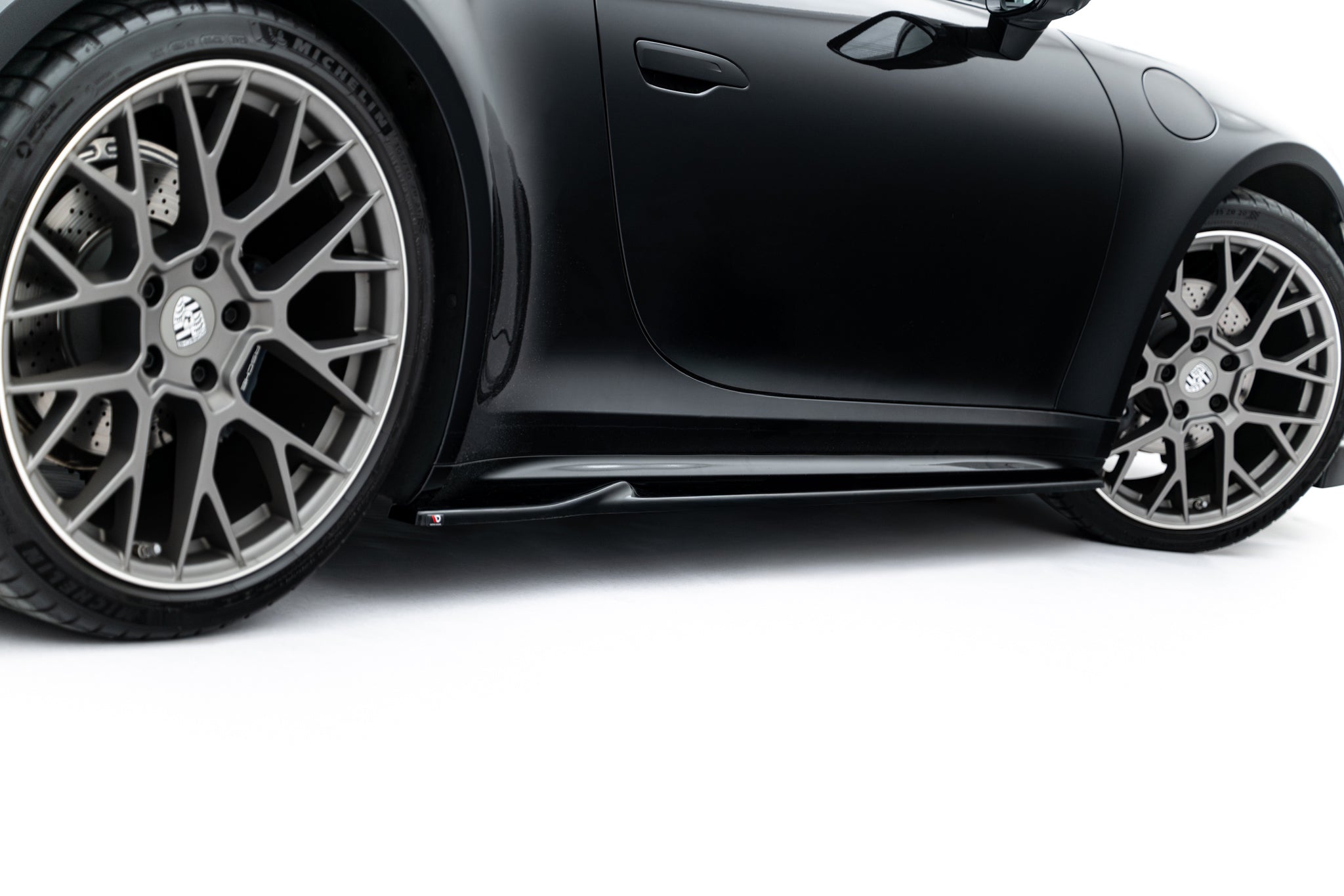 Maxton Design Street+ Seitenschweller Leisten passend für V.1 passend für Porsche 911 Carrera Sport Design 992 schwarz Hochglanz