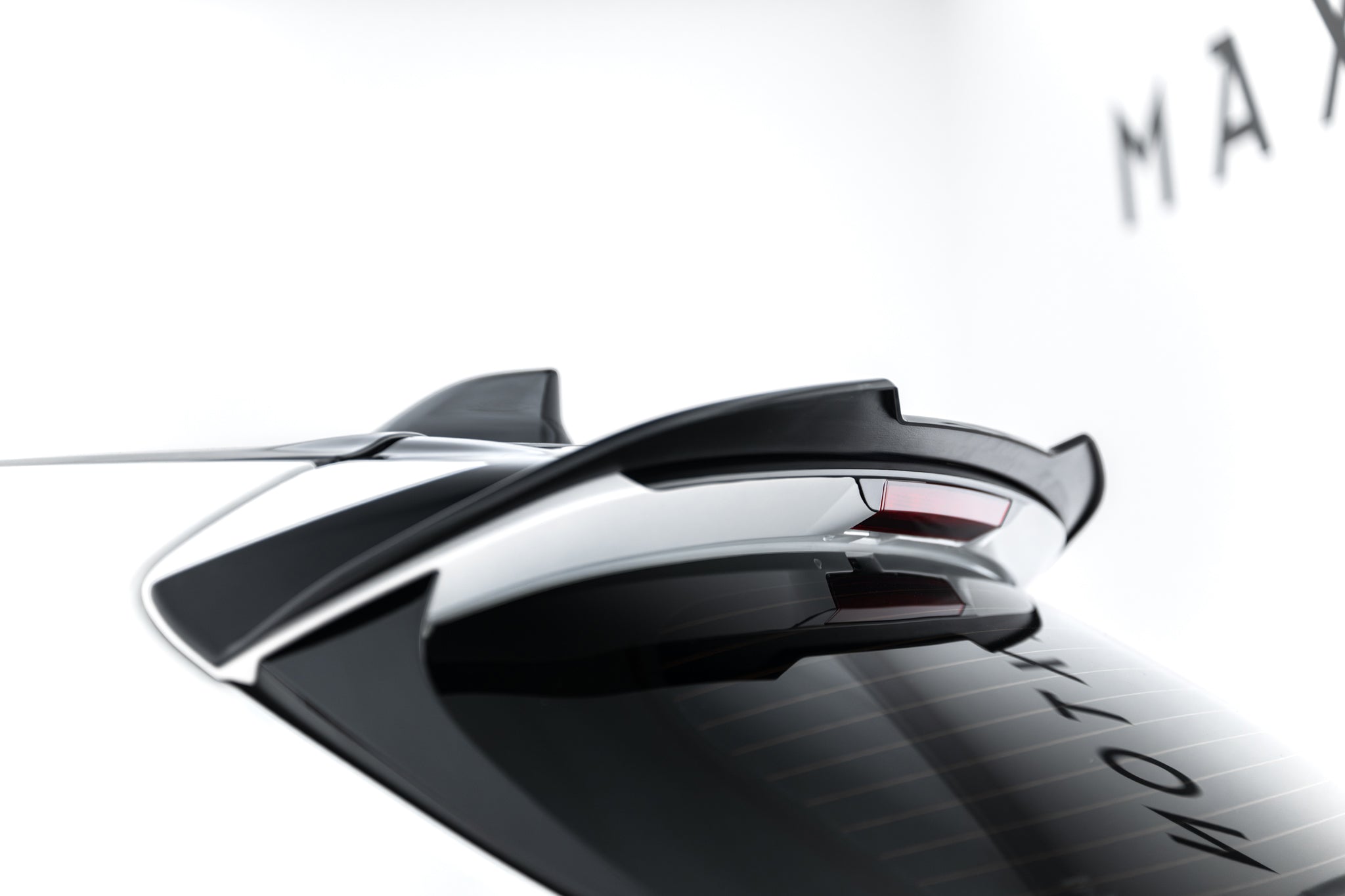 Maxton Design Spoiler CAP passend für Toyota GR Corolla Mk12 schwarz Hochglanz