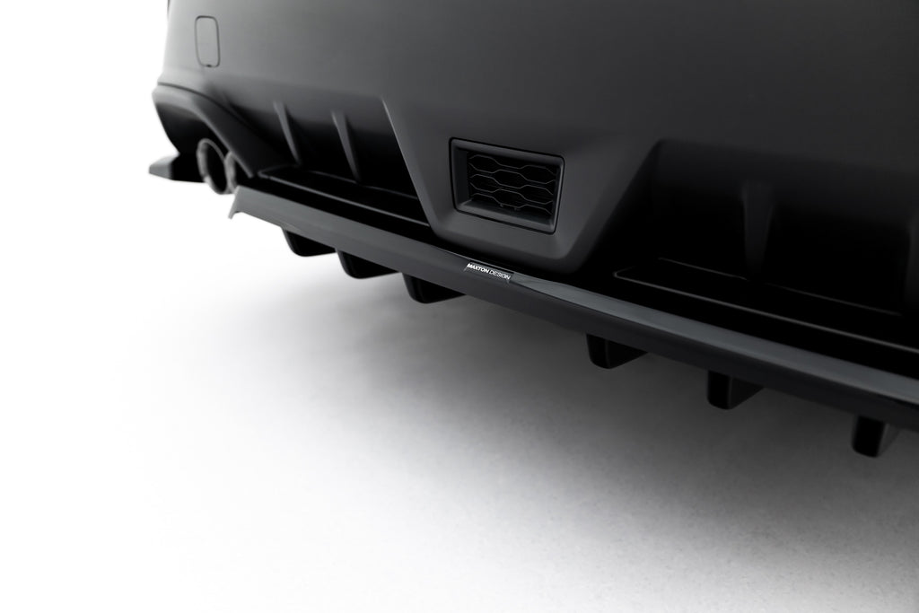 Maxton Design Street+ Mittlerer Diffusor RACE passend für Subaru WRX STI Mk2 schwarz Hochglanz