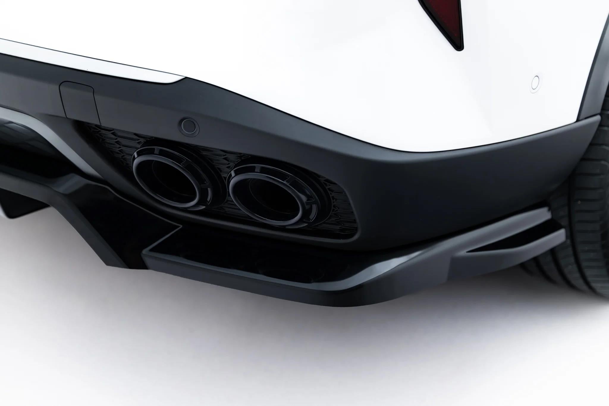 Maxton Design Street+ Mittlerer Diffusor RACE passend für Omoda 9 Mk1 schwarz Hochglanz