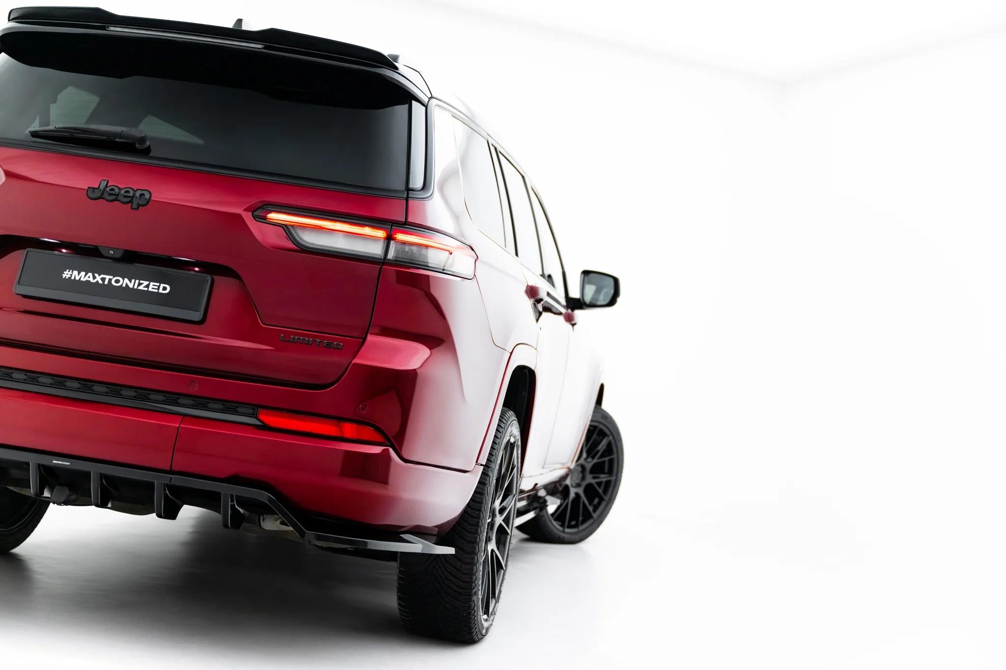 Maxton Design Street+ Mittlerer Diffusor RACE passend für Jeep Grand Cherokee L Mk5 schwarz Hochglanz