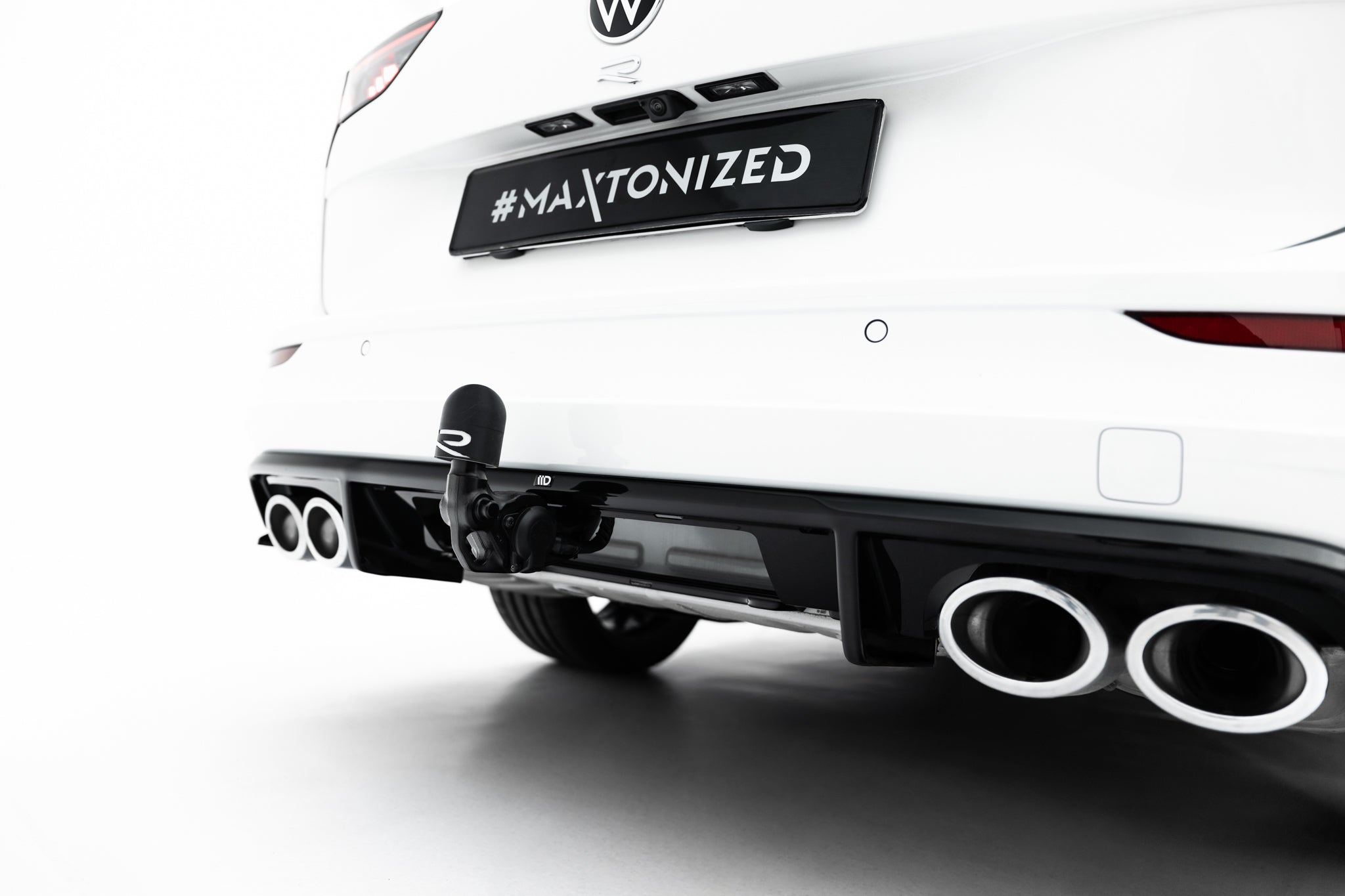 Maxton Design Diffusor Heck Ansatz passend für VW Golf R Variant Mk8 / Mk8 Facelift schwarz Hochglanz