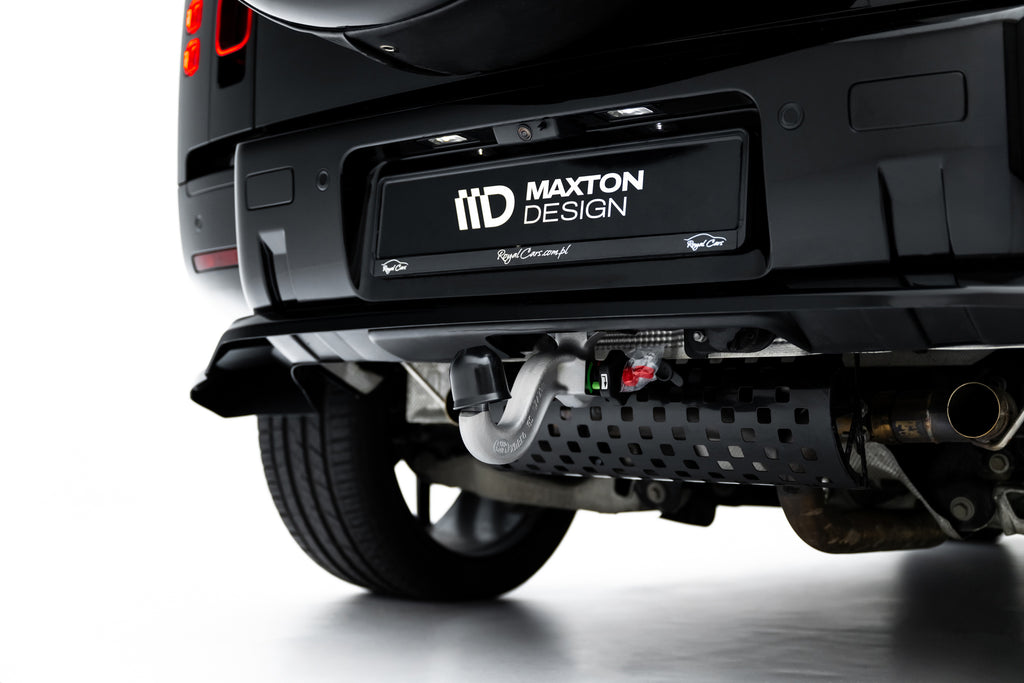 Maxton Design Street+ Mittlerer Diffusor RACE passend für Land Rover Defender Mk4 schwarz Hochglanz