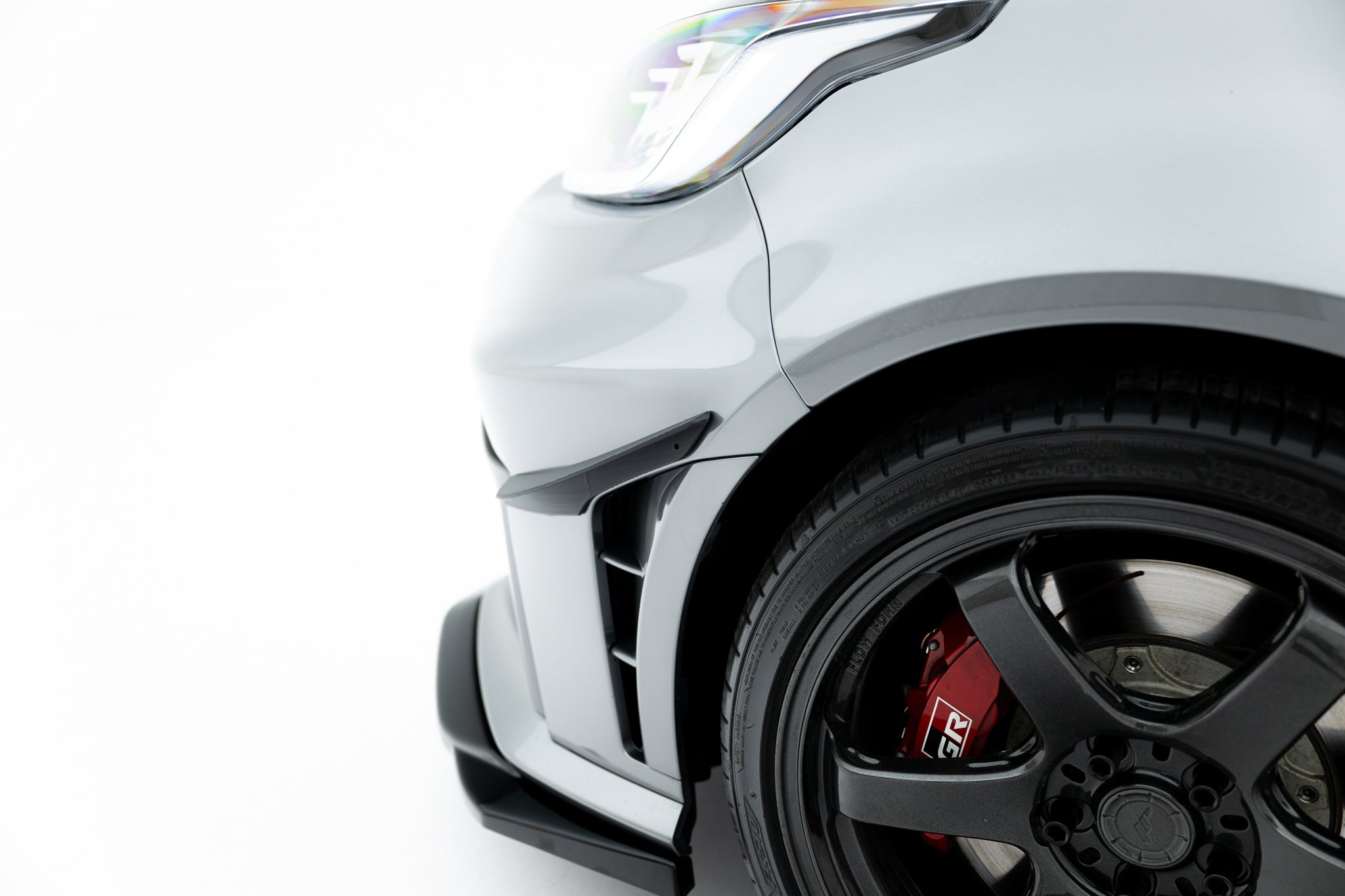 Maxton Design Stoßstangen Flaps Wings vorne Canards passend für Toyota GR Yaris Mk4 Facelift