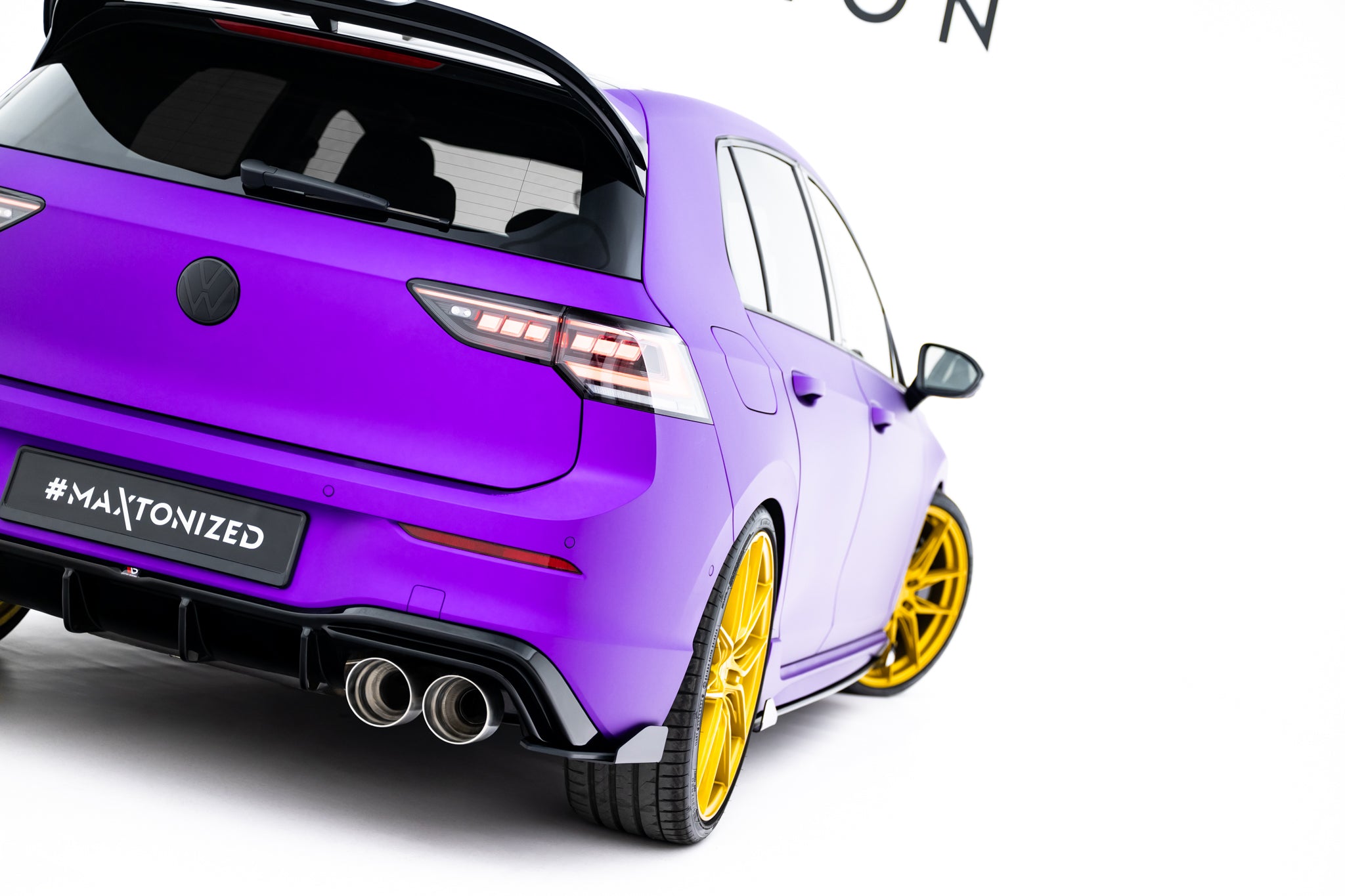 Maxton Design Street Pro Heck Ansatz Flaps Diffusor V.2 + Flaps V.2 passend für VW Golf R Hatchback Mk8 / Mk8 Facelift schwarz Hochglanz