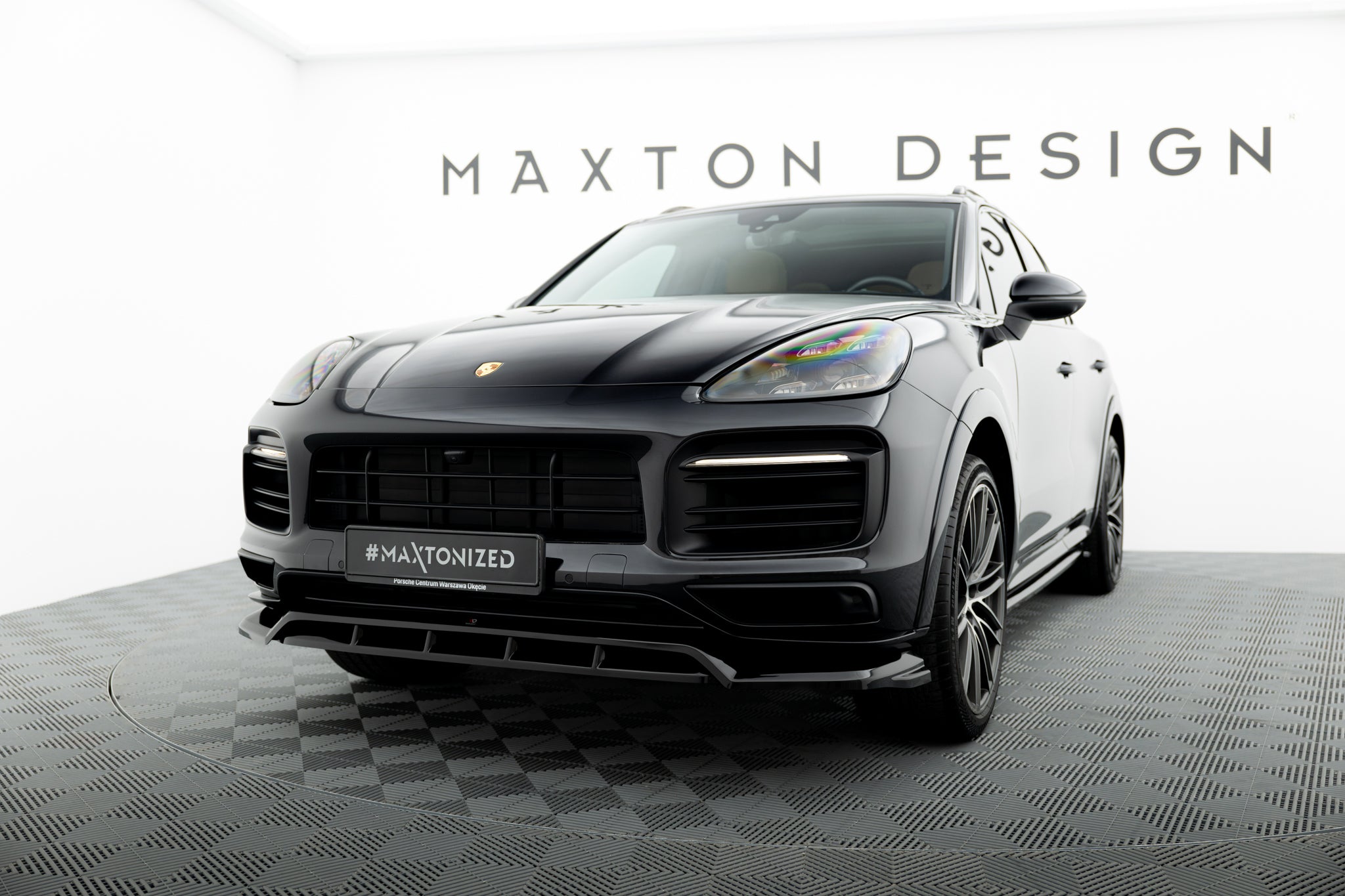 Maxton Design Street+ Spoilerlippe Front Ansatz passend für Porsche Cayenne Sport Design SUV / Coupe Mk3 schwarz Hochglanz
