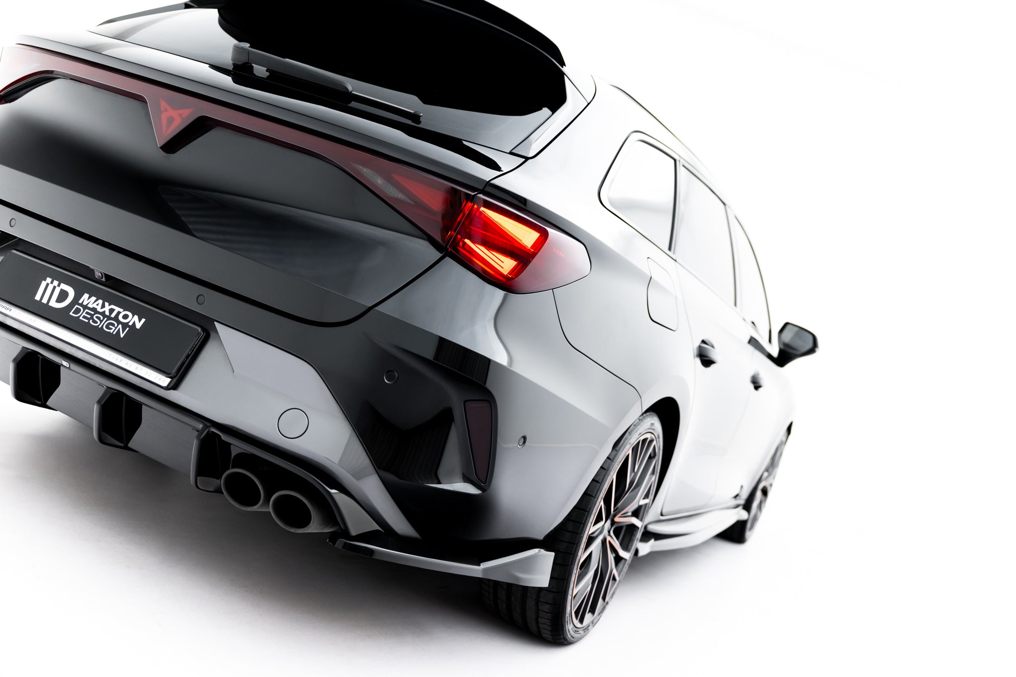 Maxton Design Heck Ansatz Flaps Diffusor V.6 passend für Cupra Leon ST Mk1 Facelift schwarz Hochglanz