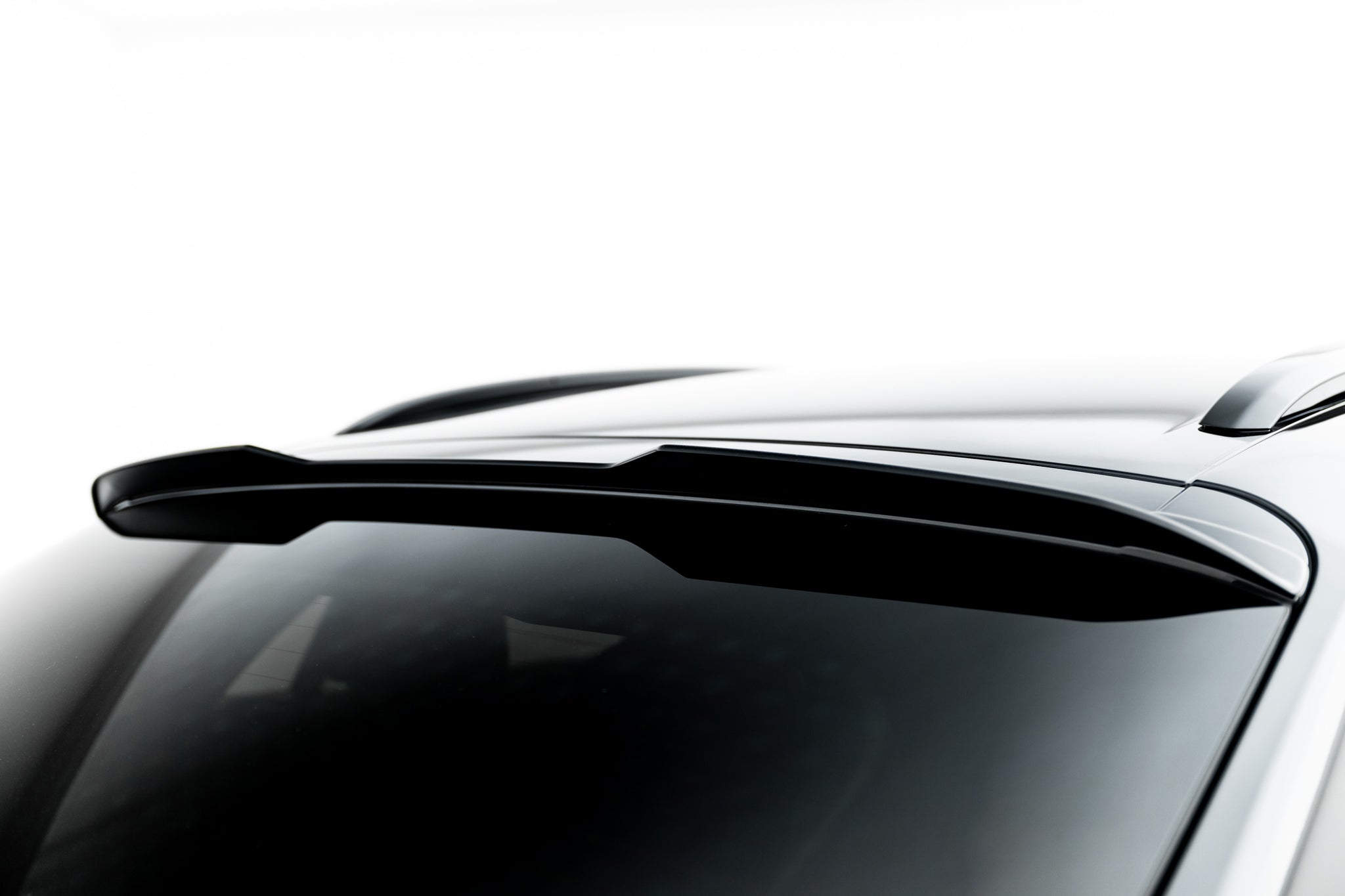 Maxton Design Höher Spoiler CAP passend für Porsche Macan EV Mk1 schwarz Hochglanz