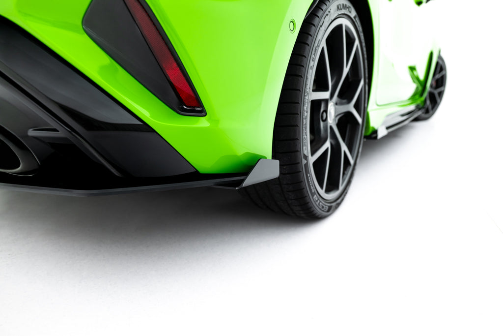 Maxton Design Hintere Seiten Flaps passend für Audi RS3 Sportback 8Y Facelift schwarz Hochglanz