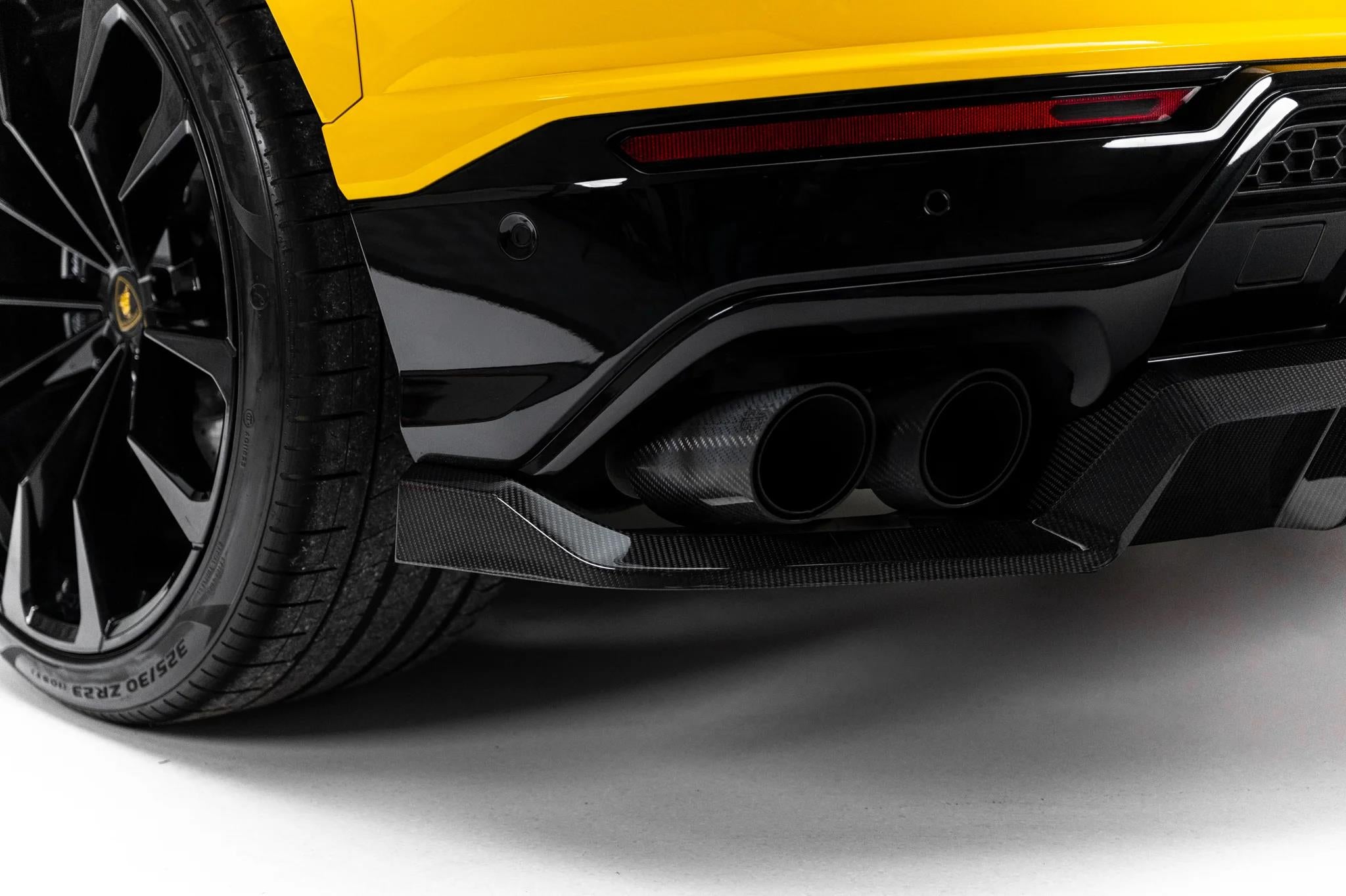Maxton Design Prepreg Carbon Fiber Rear Splitter (mit Einem Vertikalem Balken) Lamborghini Urus Mk1