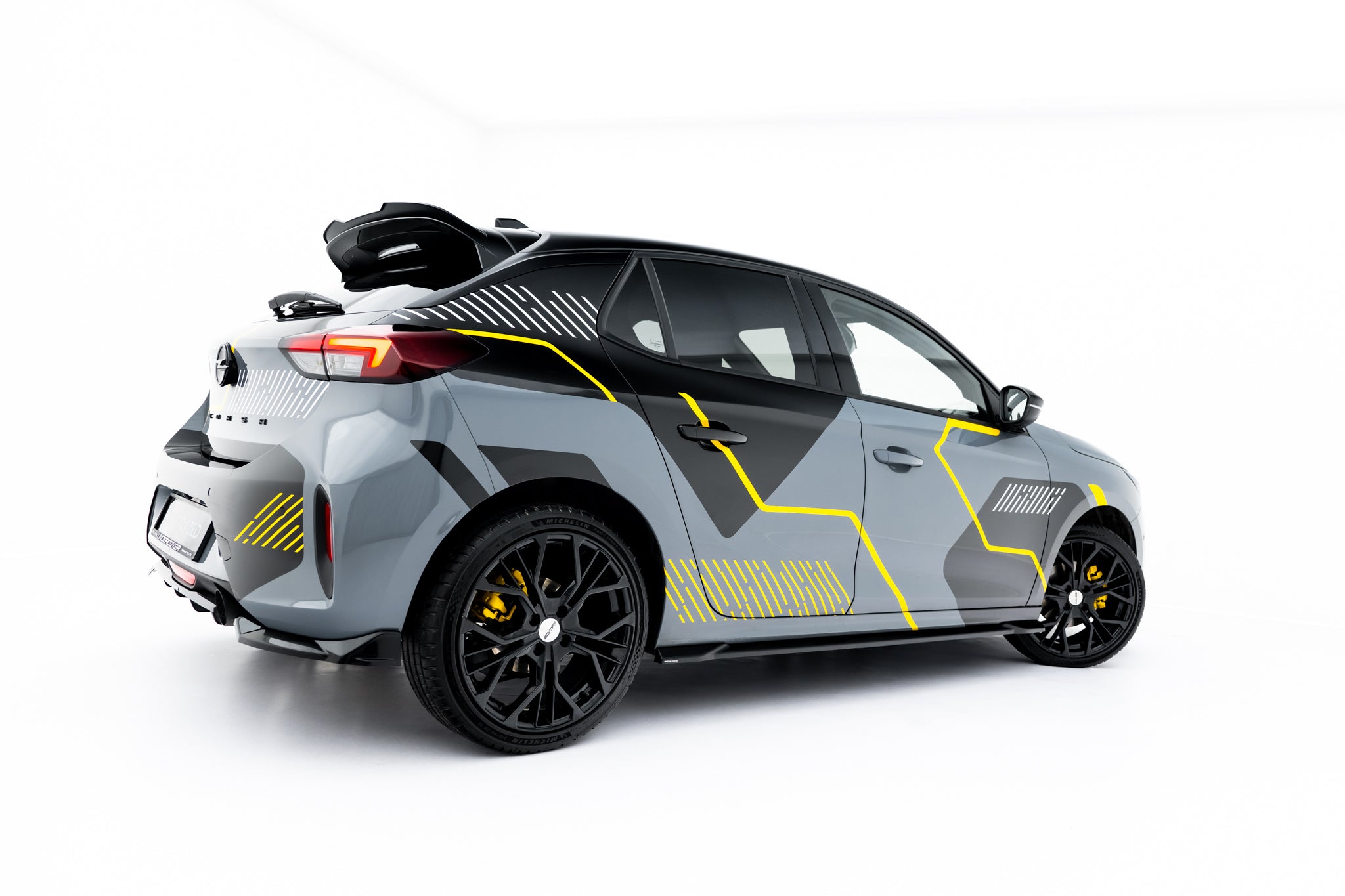 Maxton Design Street+ Seitenschweller Leisten passend für Opel Corsa F Facelift (Mk6 Facelift) schwarz Hochglanz