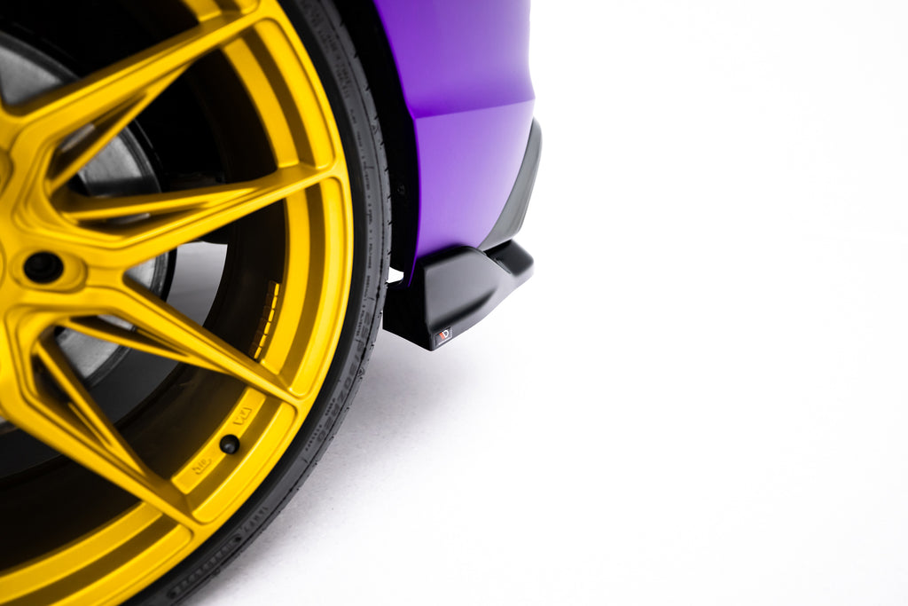 Maxton Design Street+ Mittlerer Diffusor RACE passend für V.1 VW Golf R Hatchback Mk8 / Mk8 Facelift schwarz Hochglanz