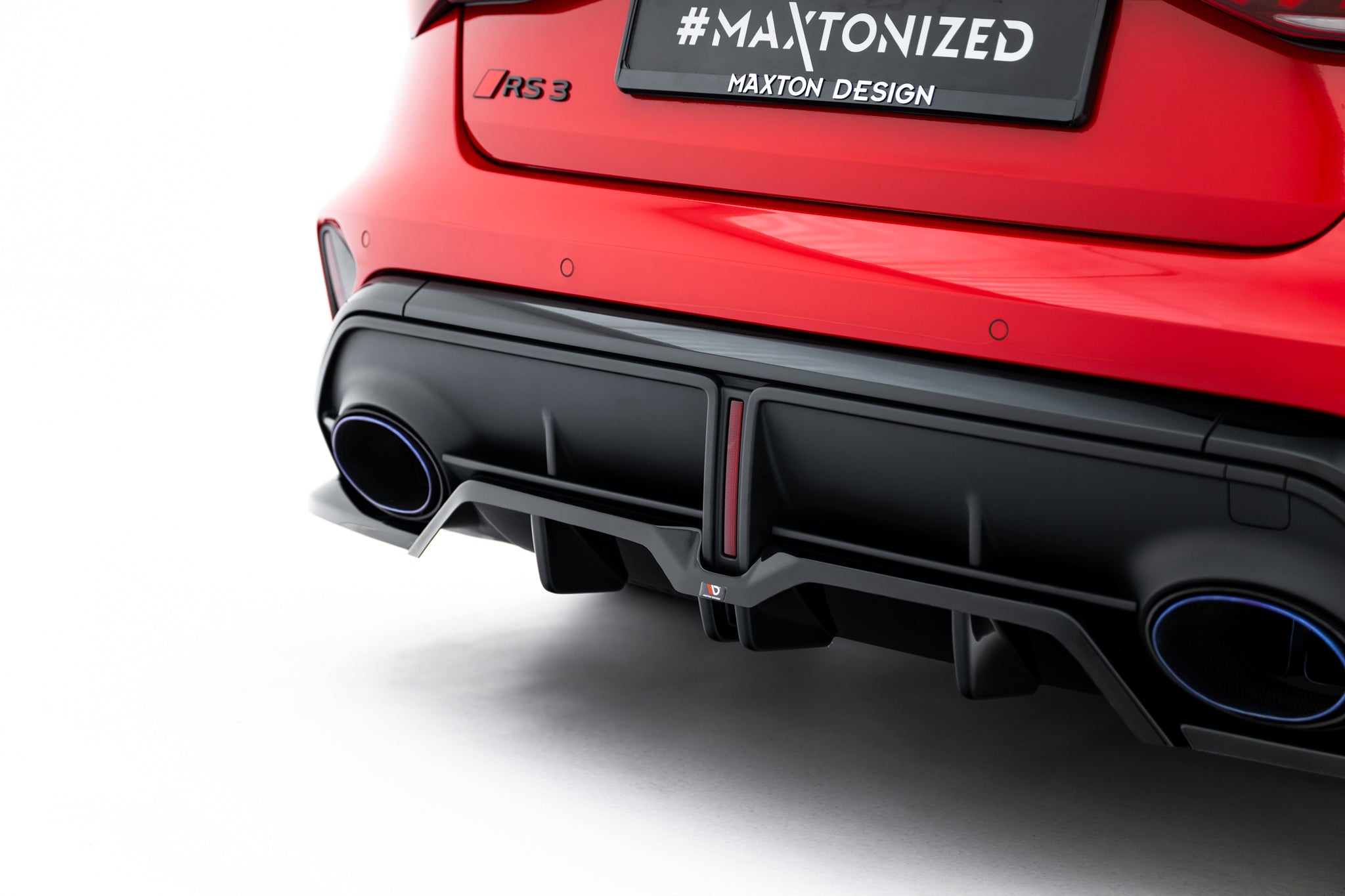 Maxton Design Street+ Mittlerer Diffusor RACE V.2 passend für Audi RS3 Limousine 8Y Facelift schwarz Hochglanz