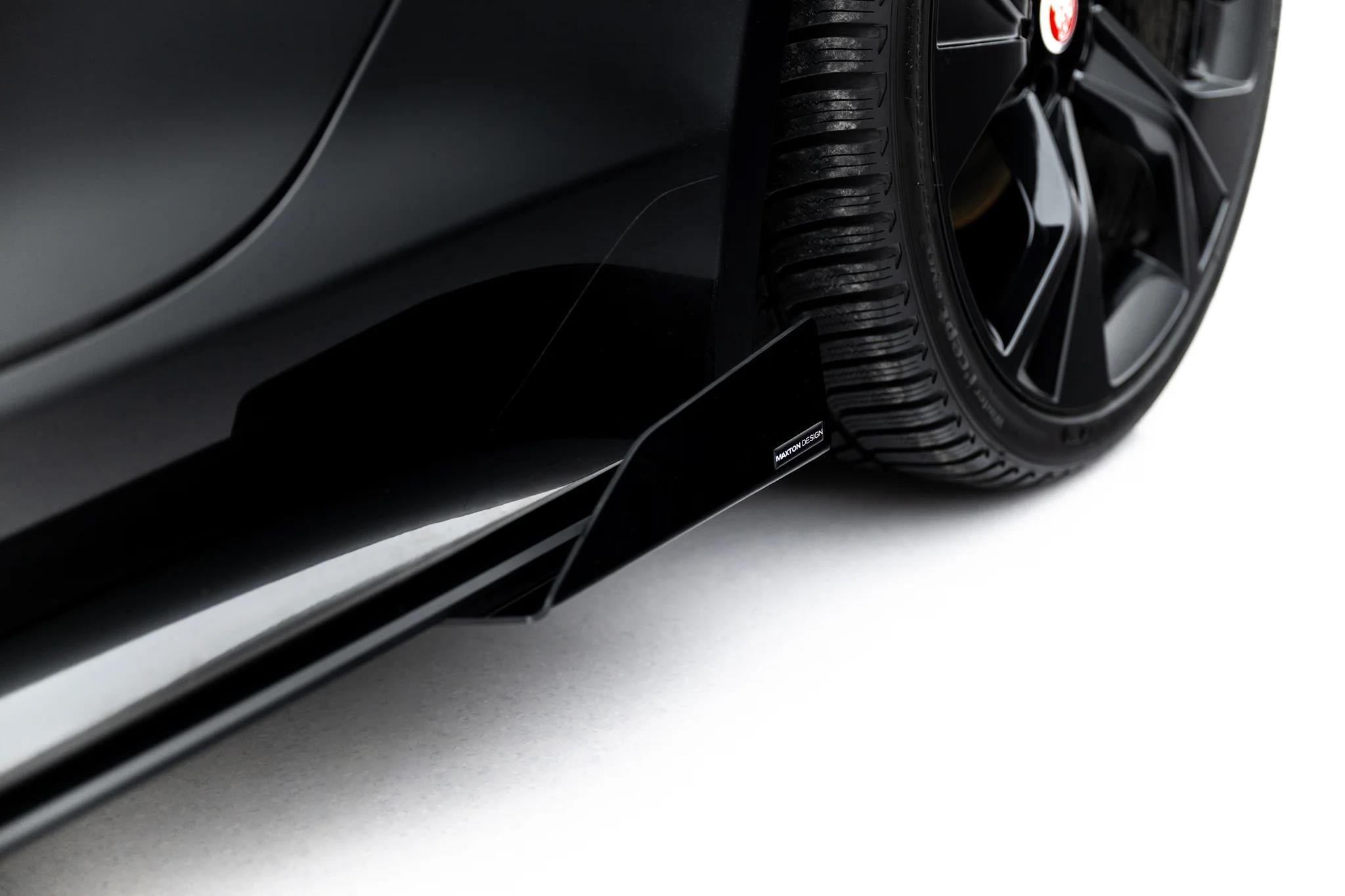 Maxton Design Street Pro Street+ Seitenschweller Leisten + Flaps Passend für Jaguar F-Type X152 Facelift 2 Schwarz Hochglanz