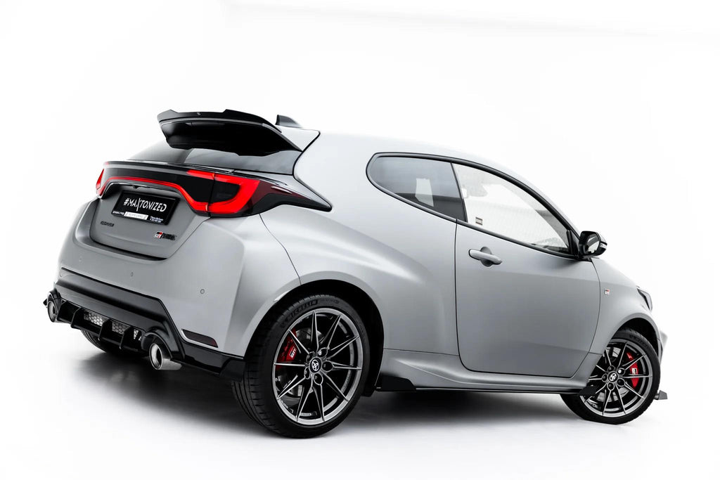 Maxton Design Street Pro Street+ Seitenschweller Leisten + Flaps passend für Toyota GR Yaris Mk4 Facelift schwarz Hochglanz