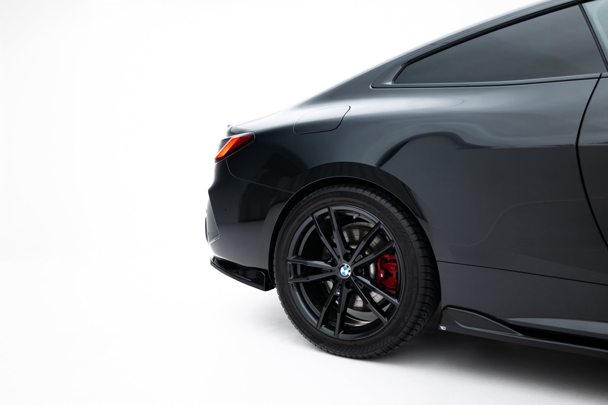 Maxton Design Heck Ansatz Flaps Diffusor V.8 passend für BMW 4er M-Paket G22 / G23 / G22 Facelift / G23 Facelift schwarz Hochglanz