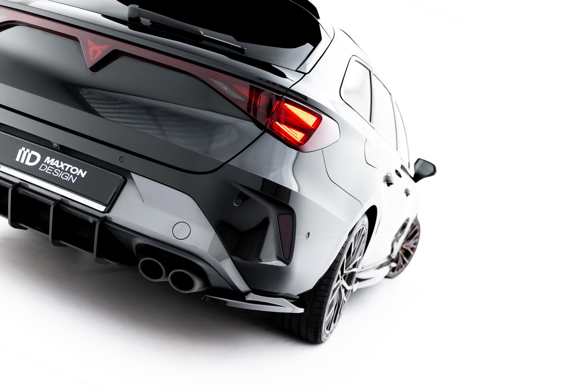 Maxton Design Heck Ansatz Flaps Diffusor V.4 passend für Cupra Leon ST Mk1 Facelift schwarz Hochglanz