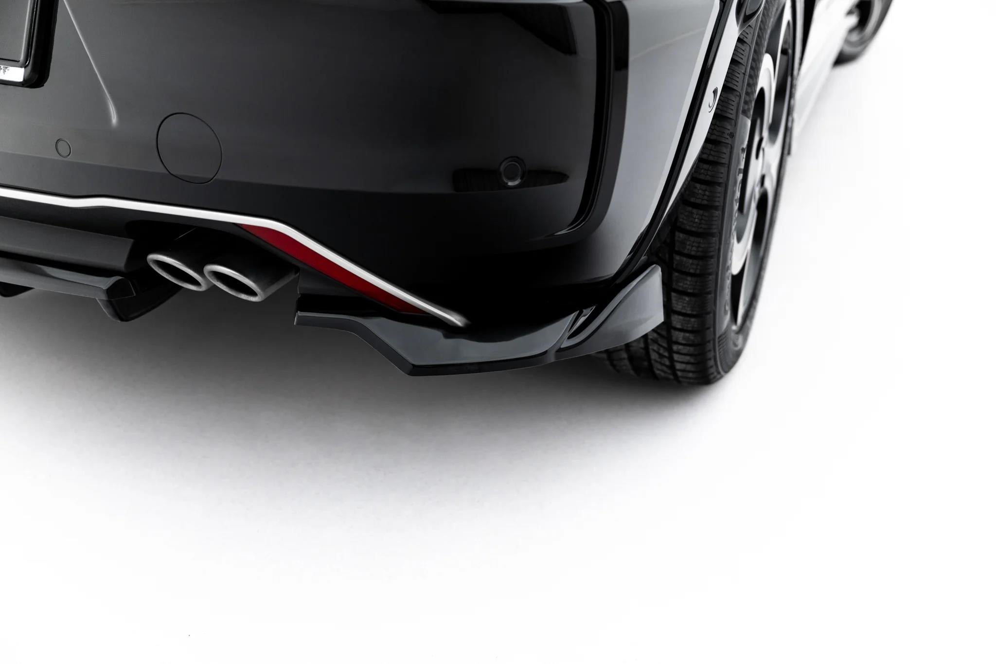 Maxton Design Street+ Mittlerer Diffusor Race Passend für Alfa Romeo Junior Mk1 Schwarz Hochglanz
