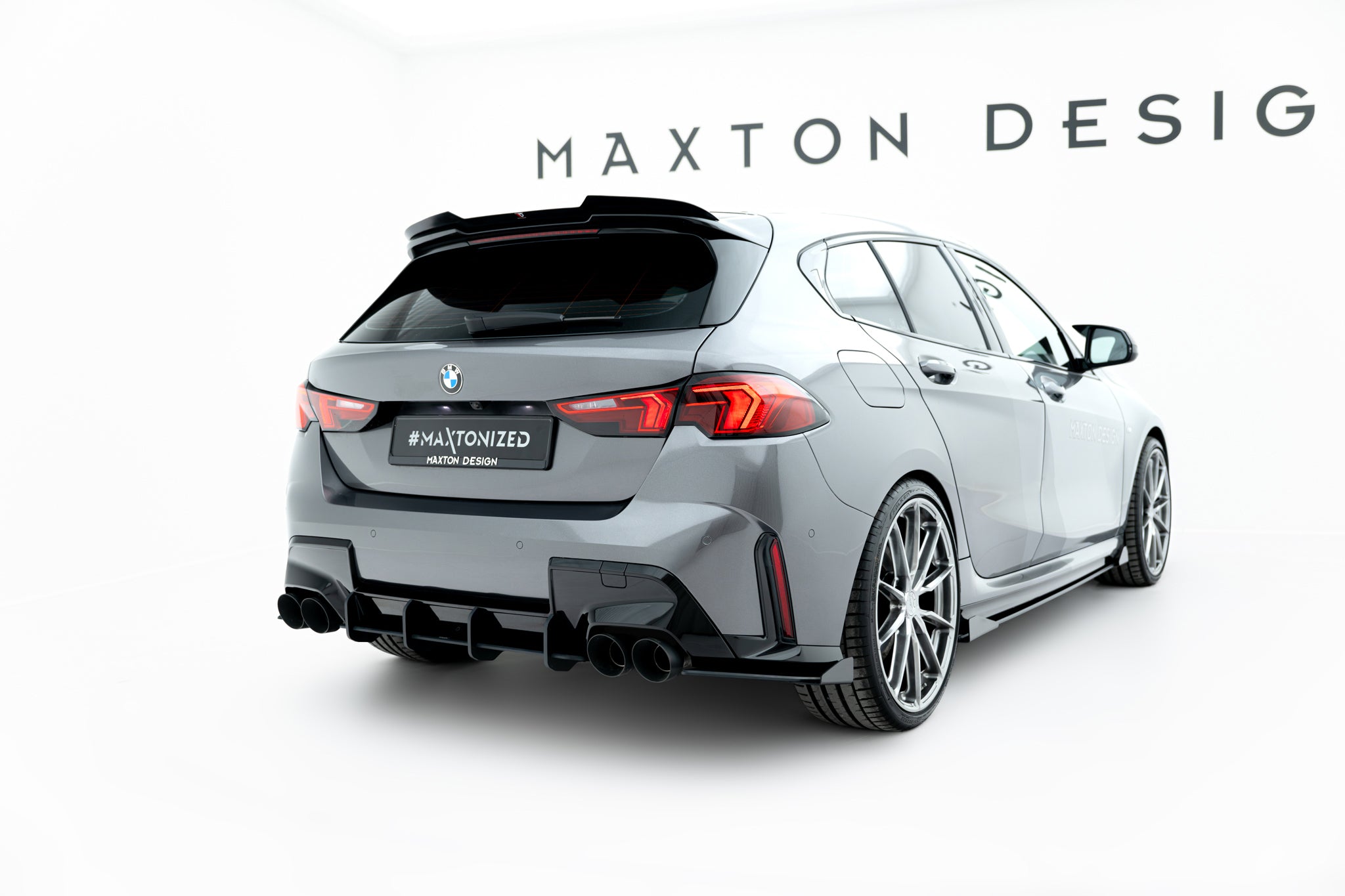 Maxton Design Street Pro Heckschürze passend für BMW M135i F70