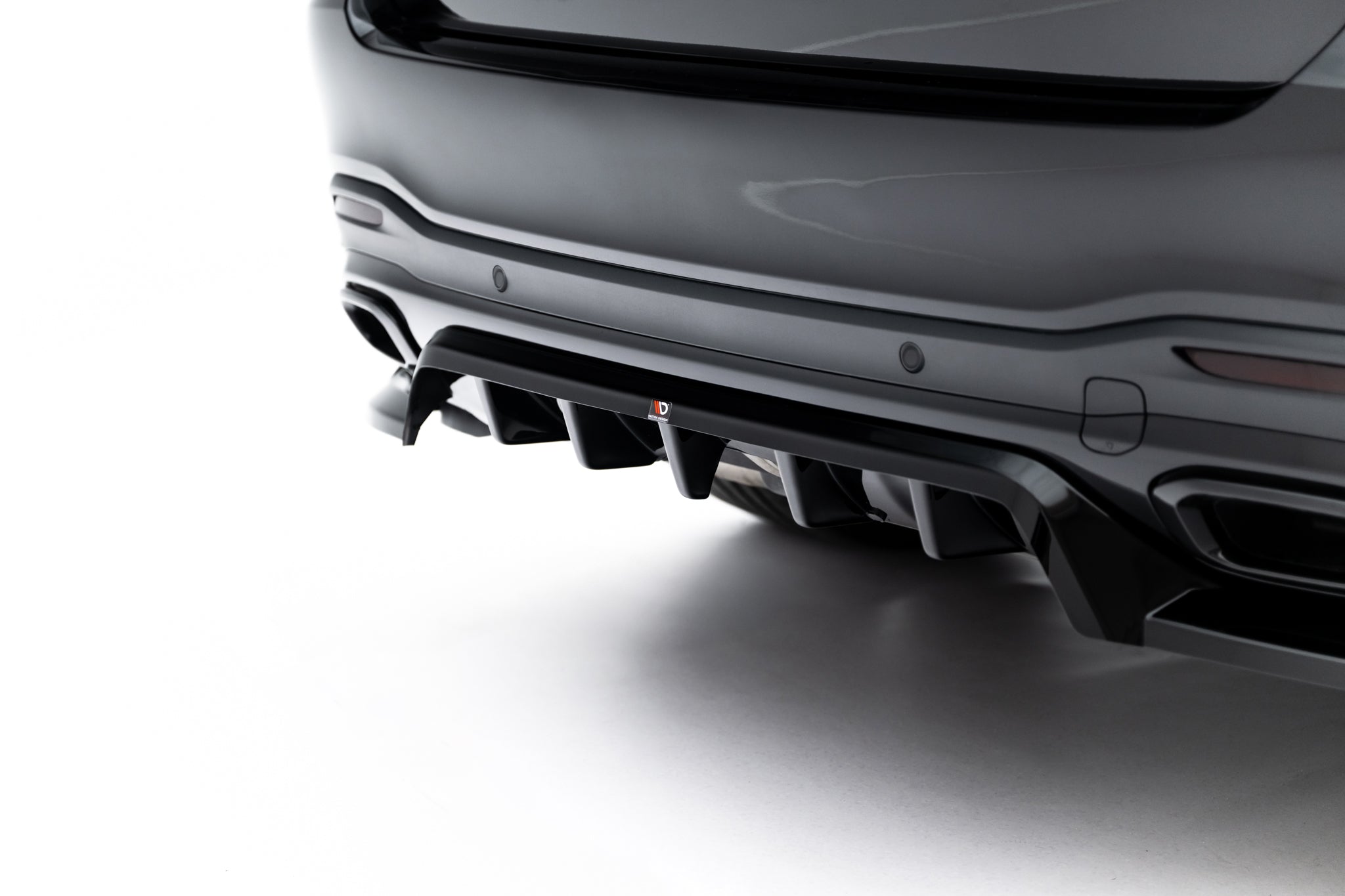 Maxton Design Street+ Mittlerer Diffusor RACE V.2 passend für Mercedes-Benz GLS AMG-Line X167 schwarz Hochglanz