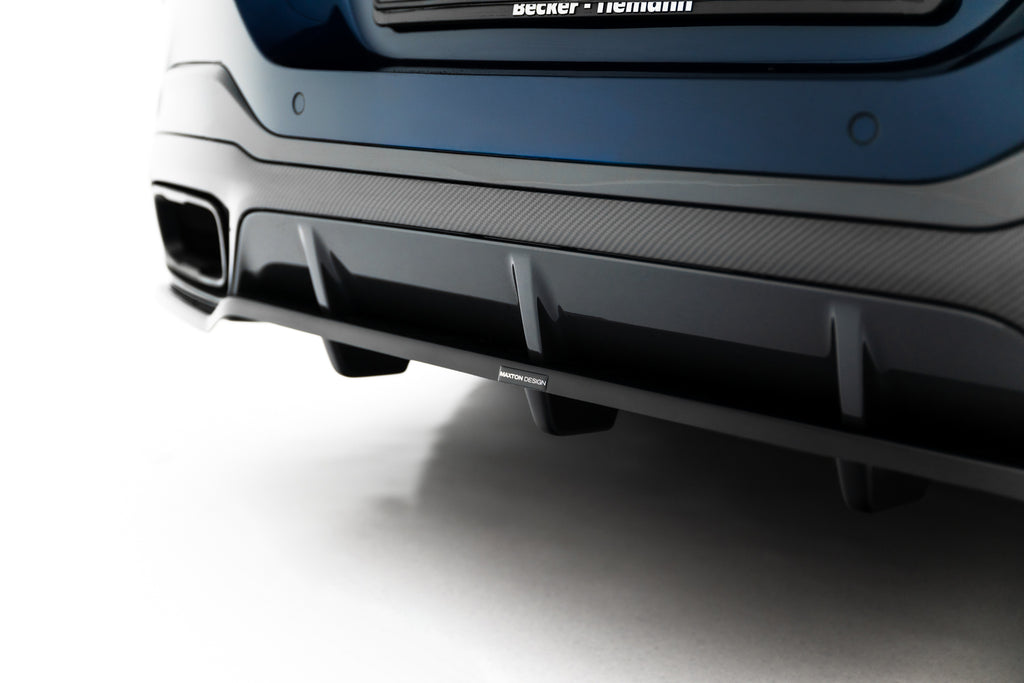 Maxton Design Street+ Mittlerer Diffusor RACE passend für BMW 8 Gran Coupe M-Paket G16 schwarz Hochglanz