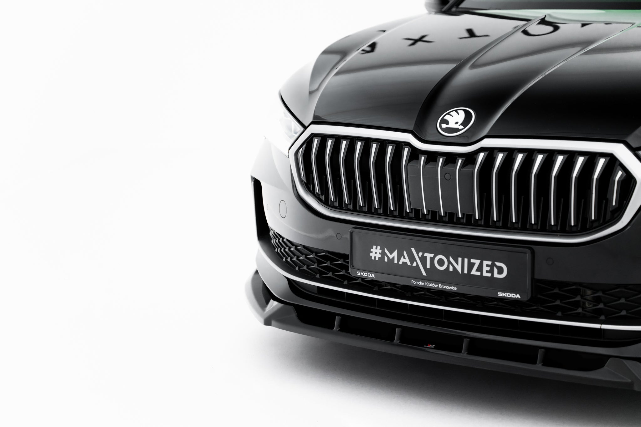 Maxton Design Street+ Spoilerlippe Front Ansatz V.2 passend für Skoda Superb Mk4 schwarz Hochglanz