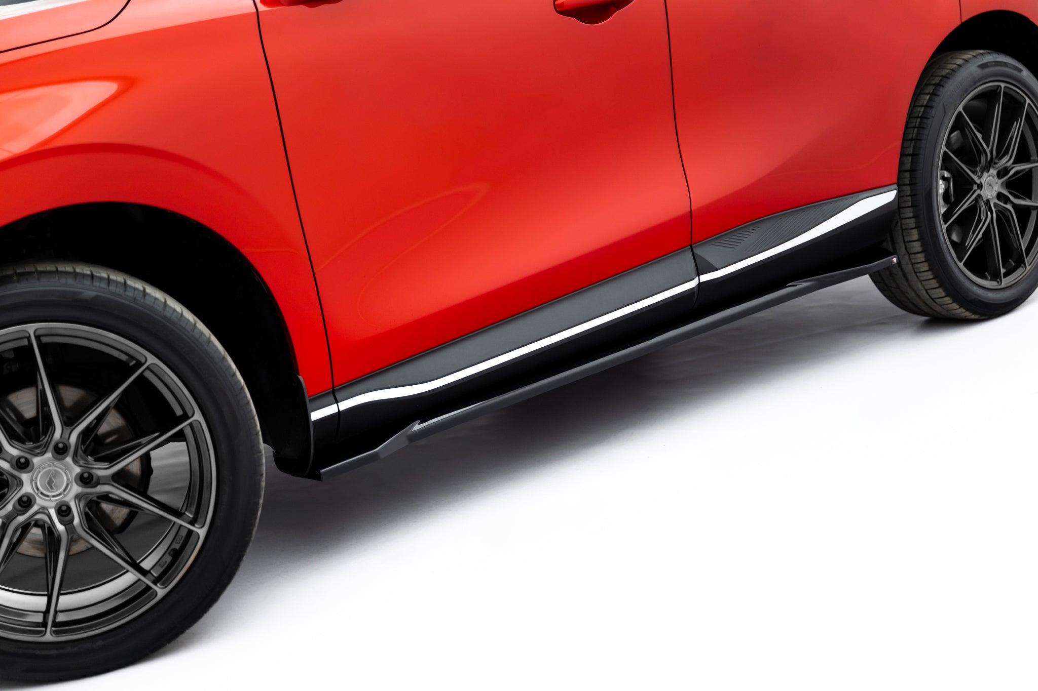 Maxton Design Street+ Seitenschweller Leisten passend für Forthing T-Five Mk1 schwarz Hochglanz