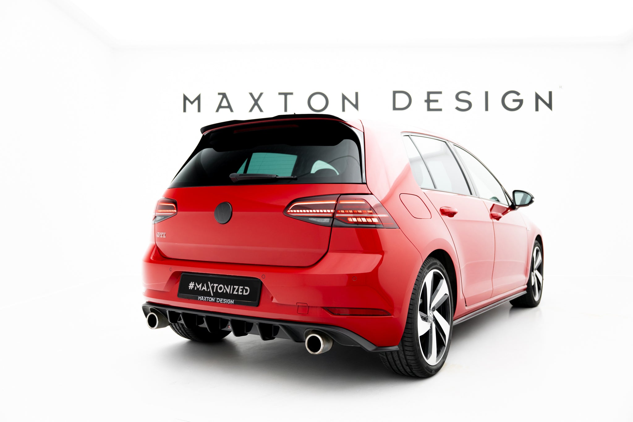 Maxton Design Diffusor Heck Ansatz passend für VW GOLF 7 GTI FACELIFT schwarz Hochglanz