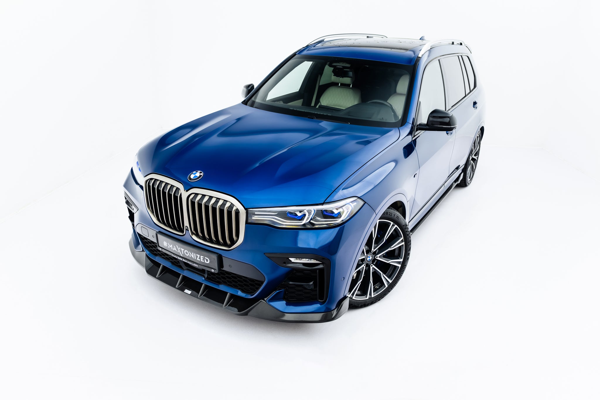 Maxton Design Prepreg Carbon Fiber Street+ Spoilerlippe Front Ansatz passend für BMW X7 M-Paket G07