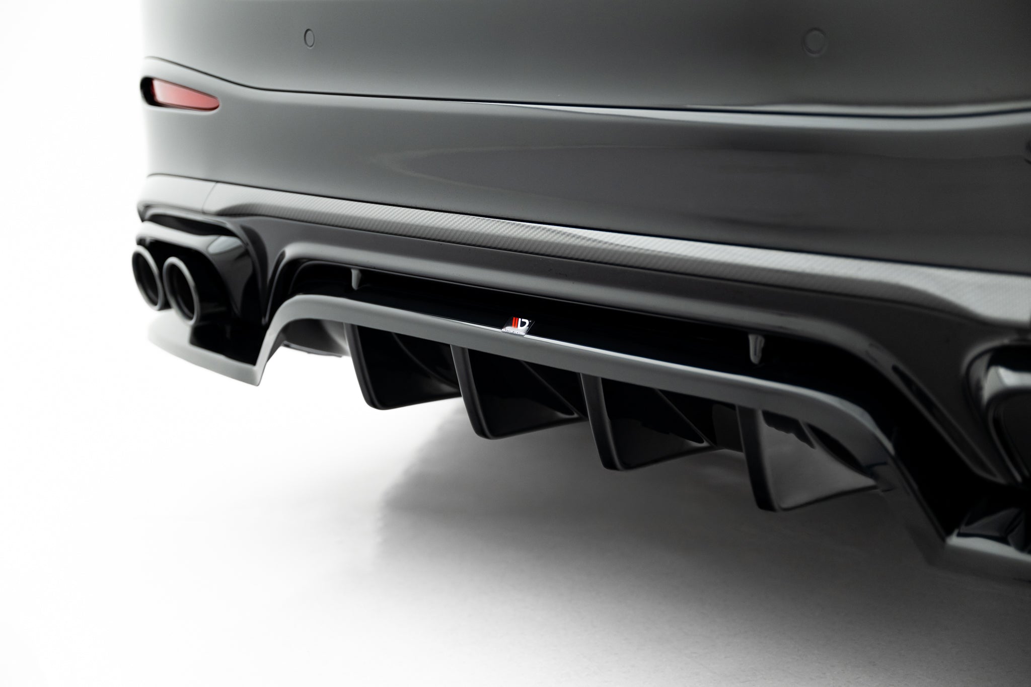 Maxton Design Street+ Mittlerer Diffusor RACE passend für Mercedes-AMG GLC 43 X254 schwarz Hochglanz
