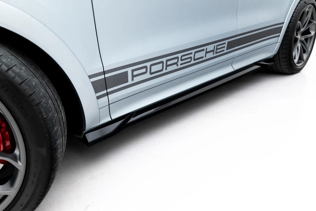 Maxton Design Street+ Seitenschweller Leisten für Porsche Cayenne GTS / Turbo Sport Pack / Turbo E-Hybrid GT Pack Coupe Mk3 Facelift [2023-] | Schwarz Hochglanz | ABS-Kunststoff