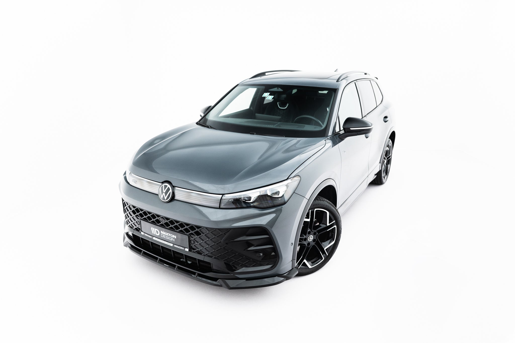 Maxton Design Street+ Spoilerlippe Front Ansatz V.1 passend für VW Tiguan R-Line Mk3 schwarz Hochglanz