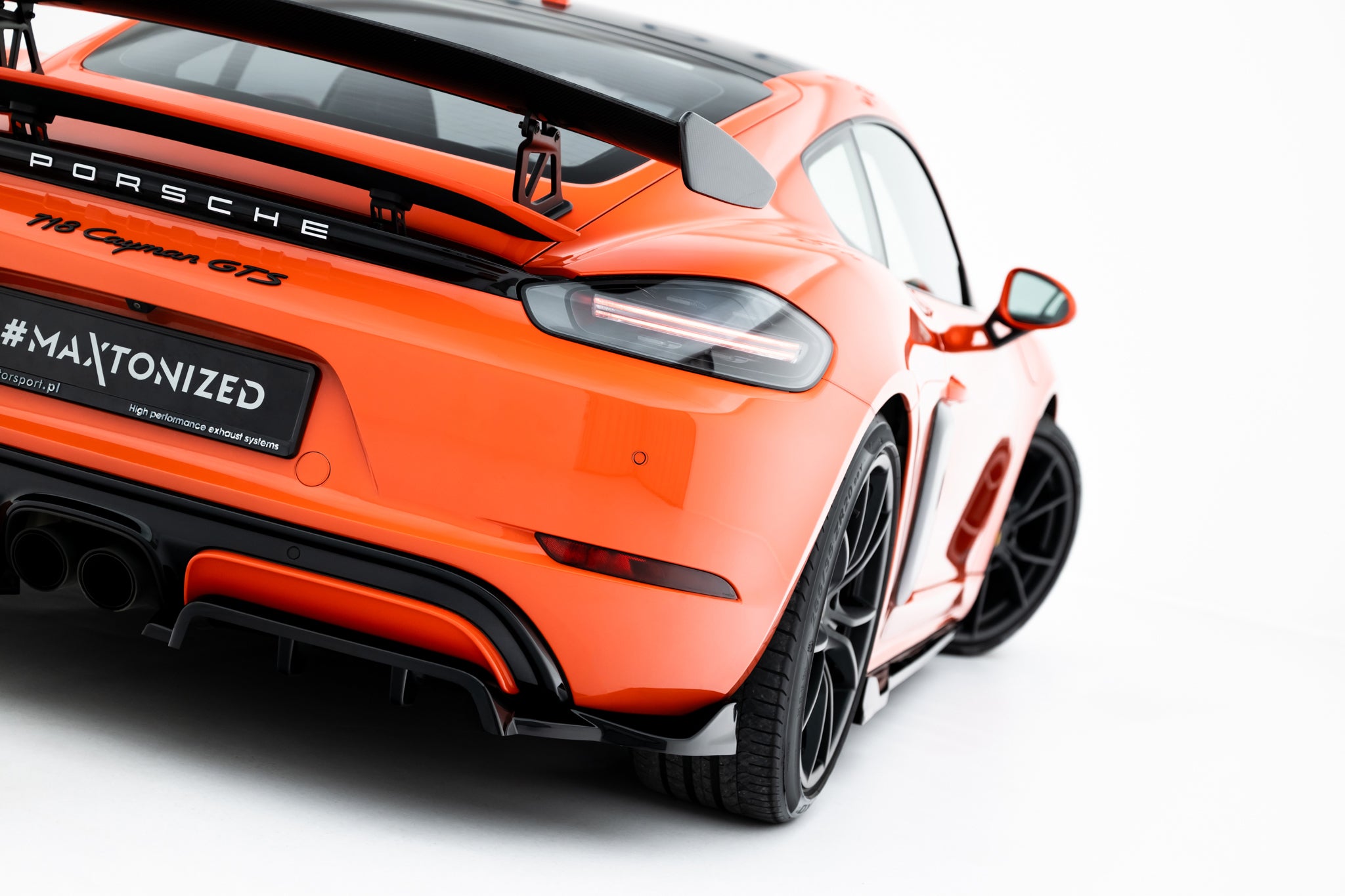 Maxton Design Street+ Mittlerer Diffusor RACE passend für Porsche 718 Cayman GTS 982c schwarz Hochglanz