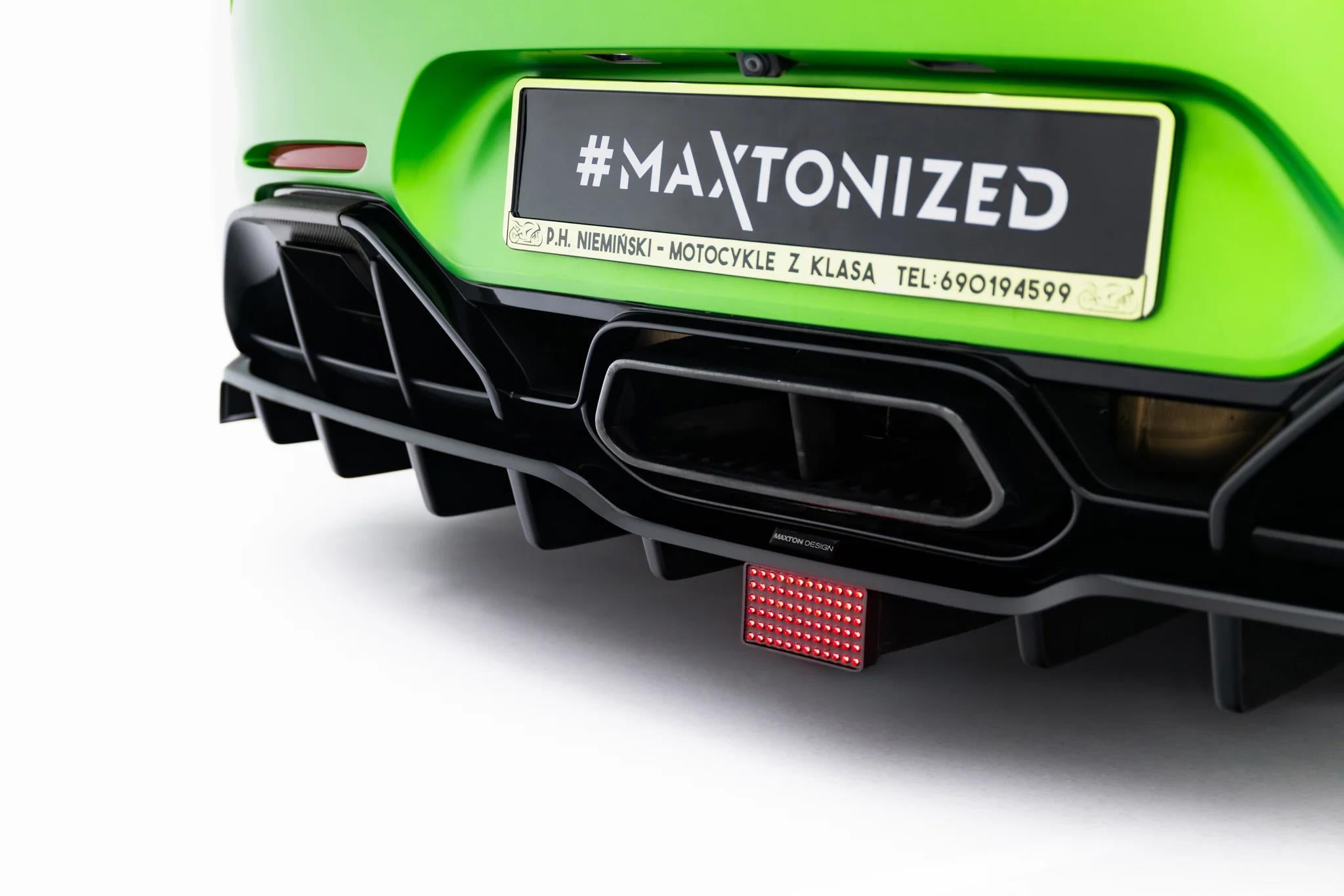 Maxton Design Street+ Mittlerer Diffusor RACE passend für + LED Mercedes-AMG GT R C190 Facelift