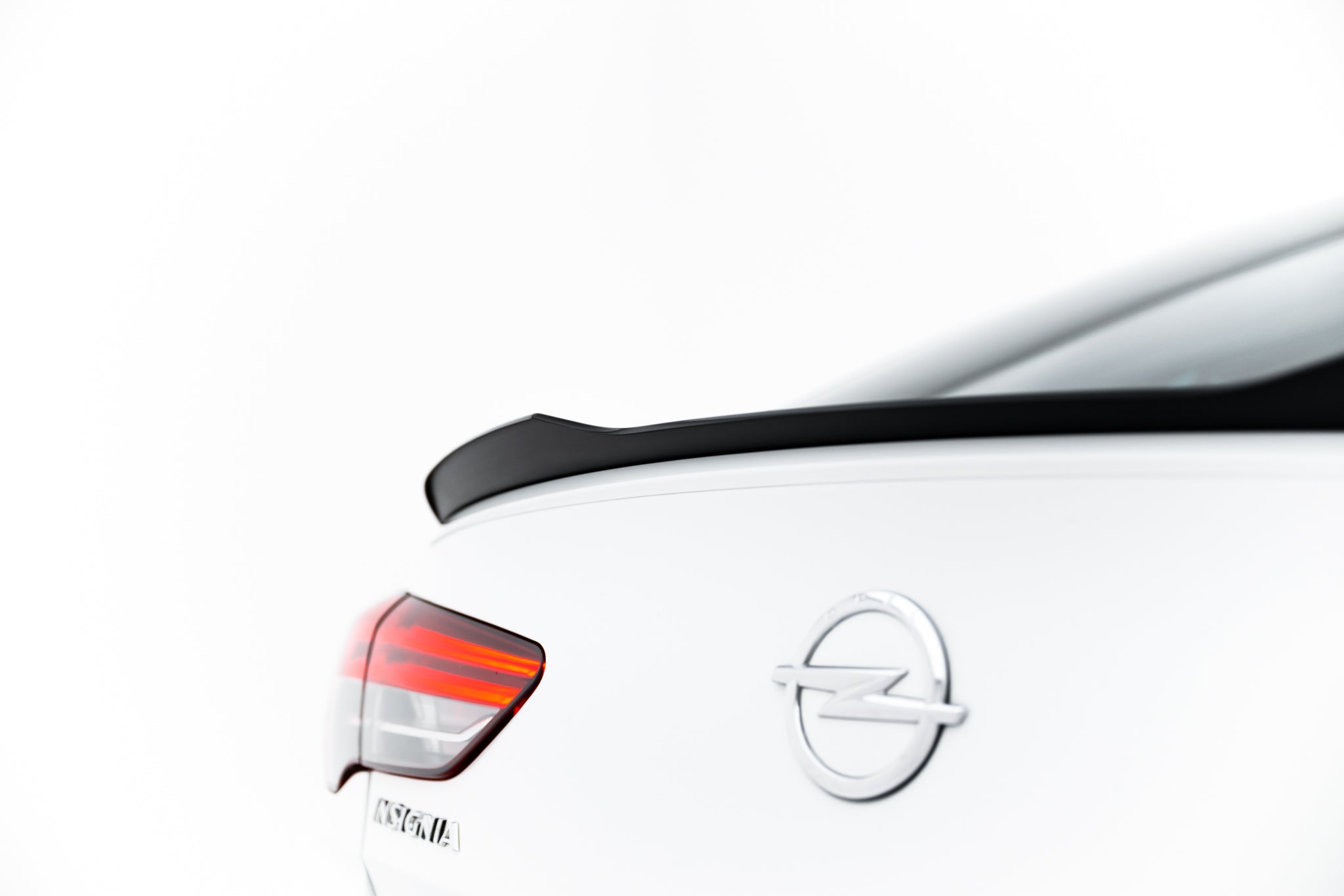 Maxton Design Spoiler CAP passend für Opel Insignia OPC-Line Mk2 schwarz Hochglanz
