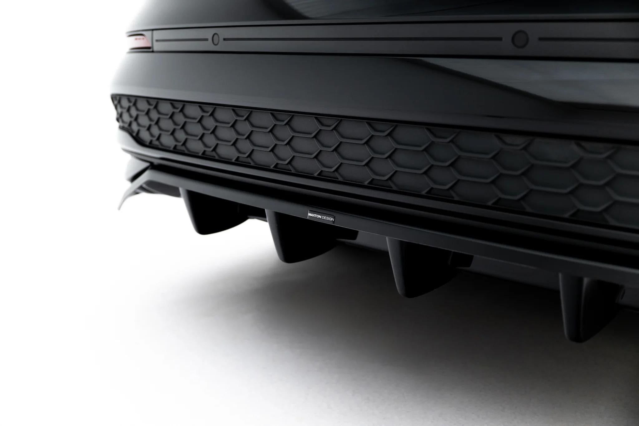 Maxton Design Street+ Mittlerer Diffusor Race Passend für Audi A3 Limousine 8Y Facelift Schwarz Hochglanz