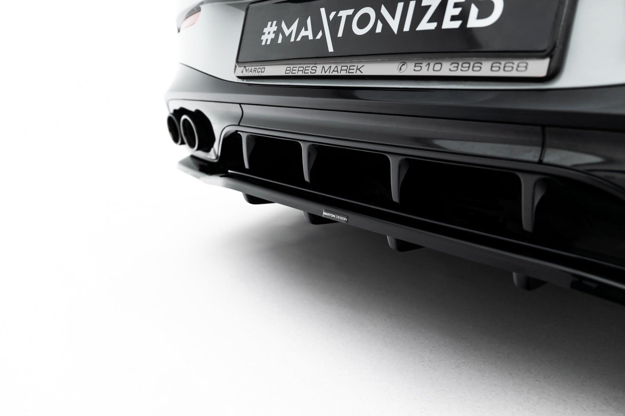 Maxton Design Street+ Mittlerer Diffusor RACE passend für Mercedes-AMG CLE 53 Aero C236 schwarz Hochglanz